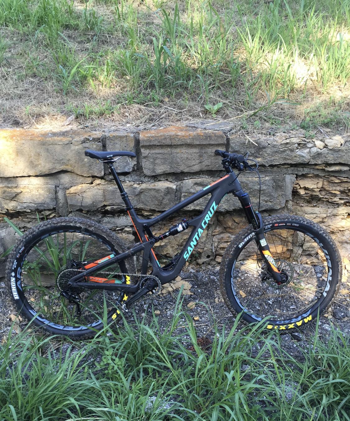 2016 Santa Cruz High Tower Black