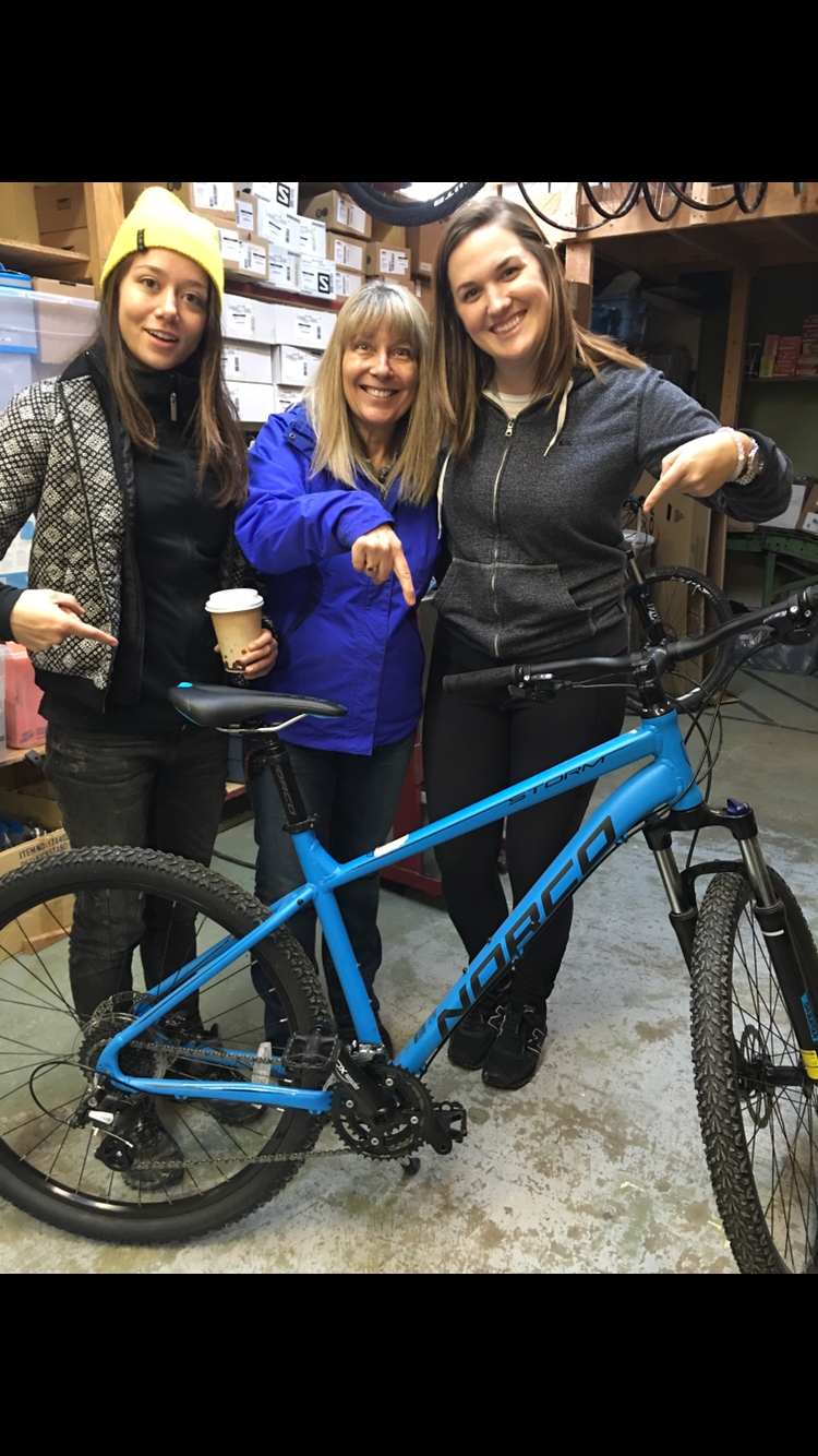 2016 Norco Bikes men’s medium Blue