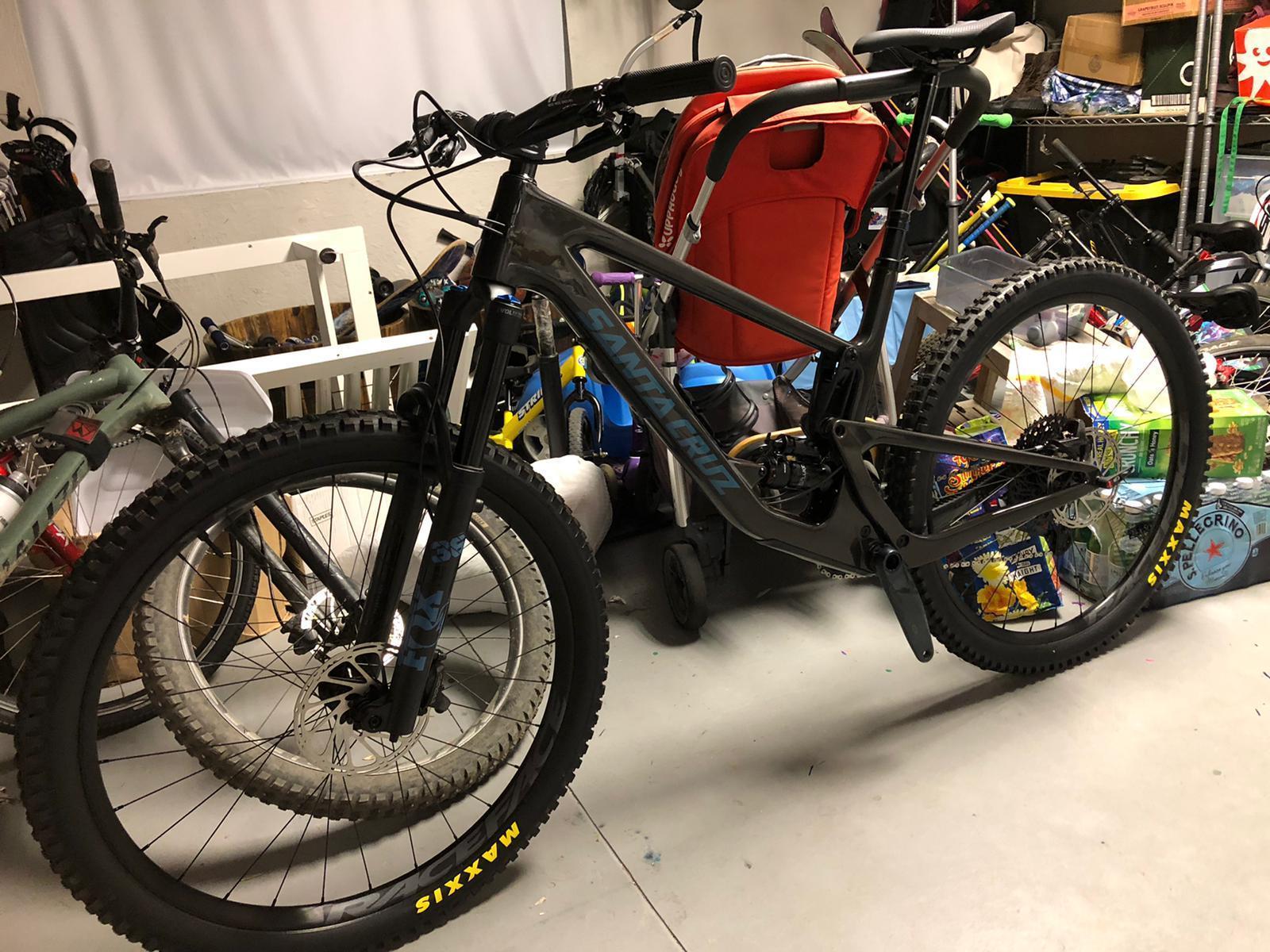 2021 Santa Cruz Hightower Silver, gray or bare metal