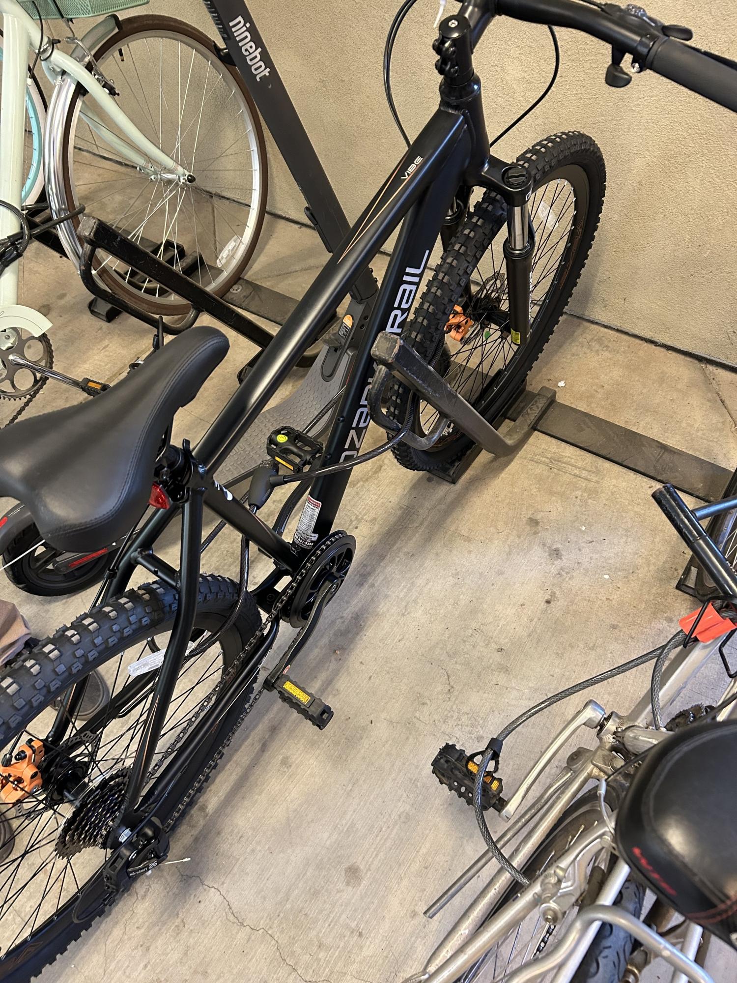 2023 SR Suntour 12808 Black