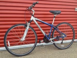 2009 Trek 7100  Black