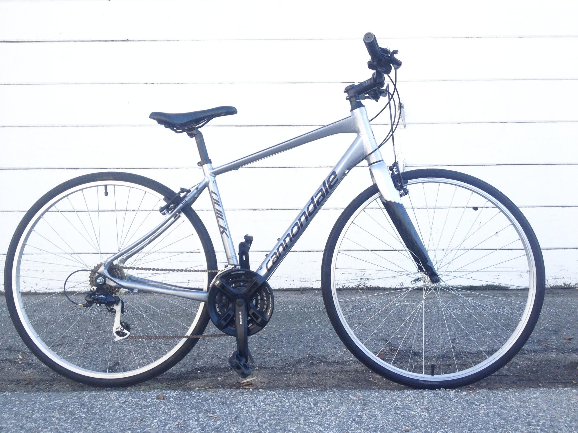 Cannondale Quick 6 Silver or Gray