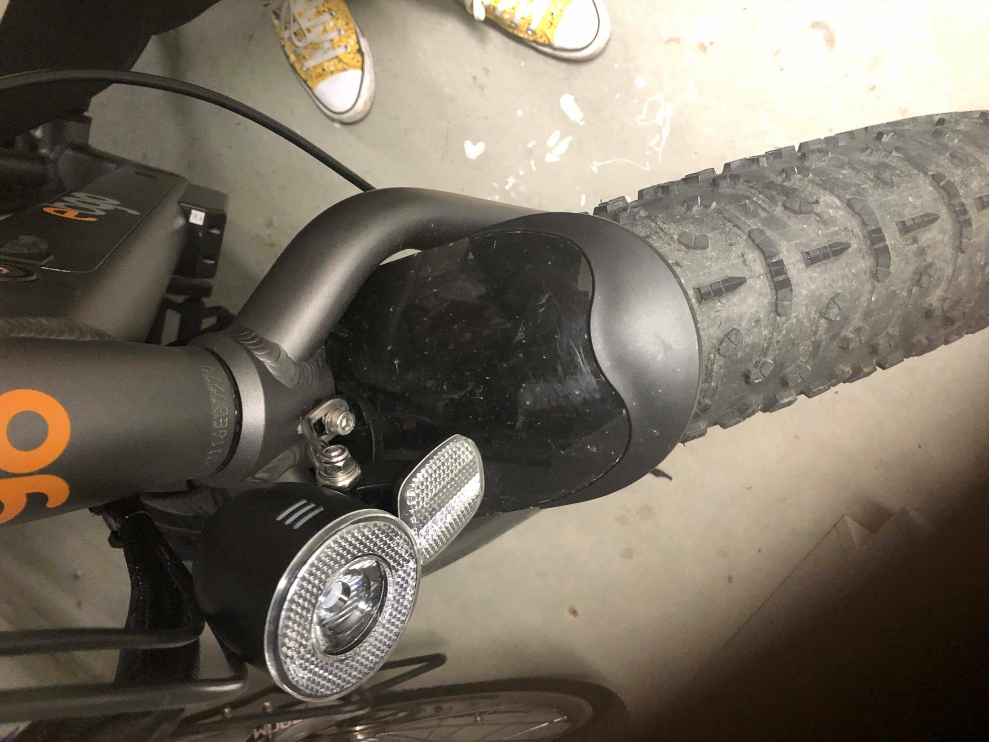 2022 EBGO Alloy Silver, gray or bare metal