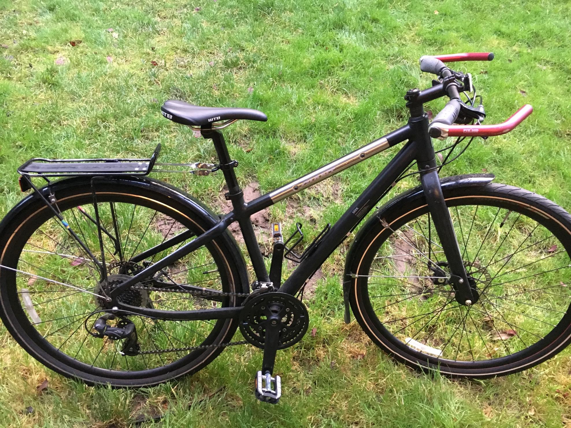 2015 Giant Seek Black and Silver or Gray