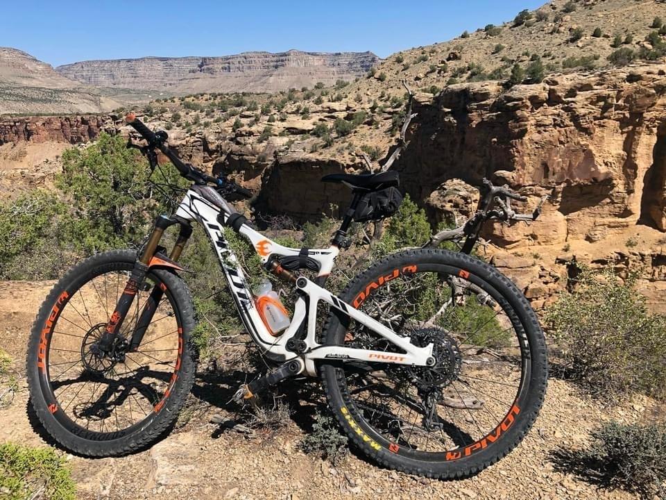 2018 Pivot 429 trail White