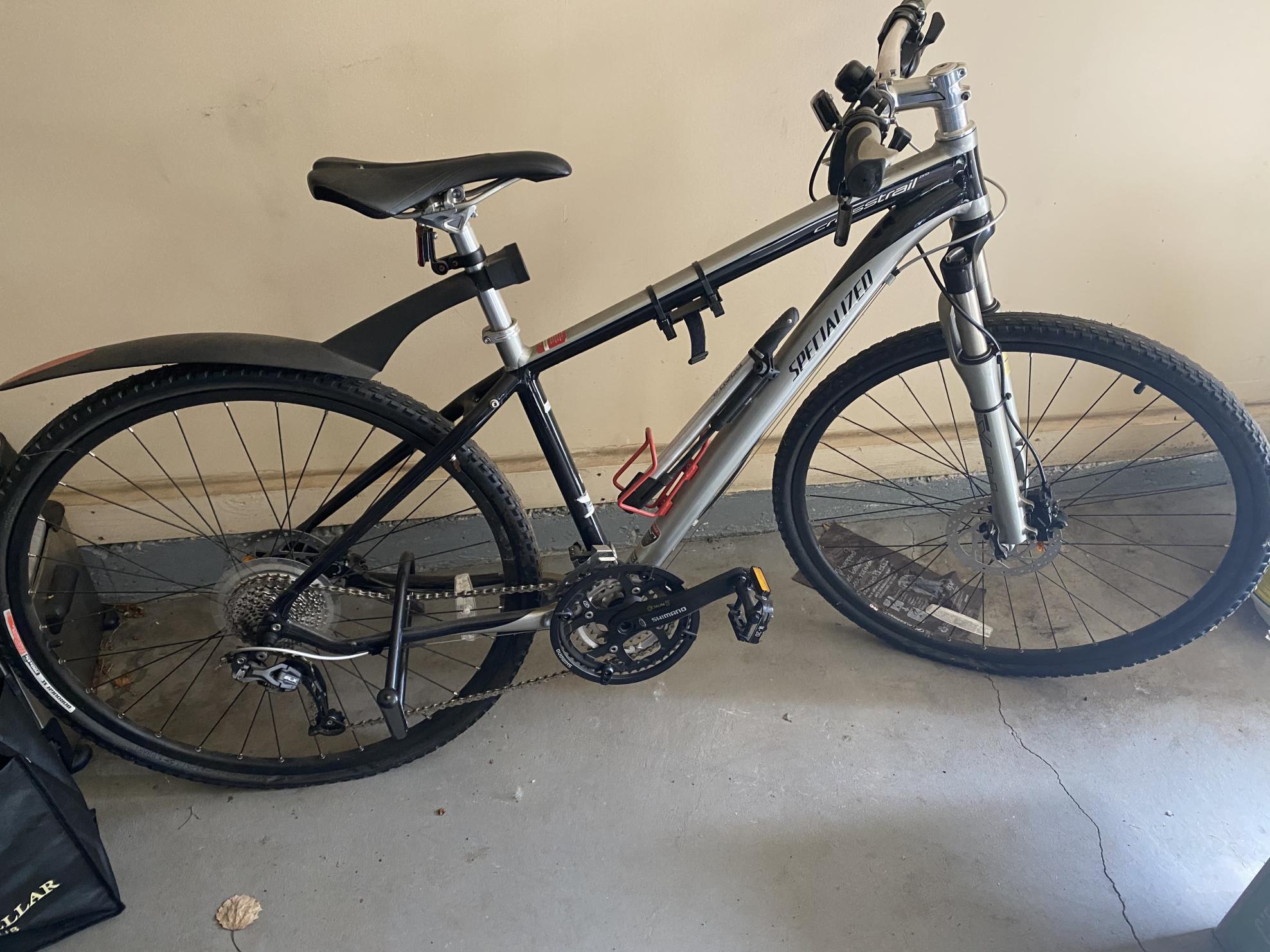 2011 Specialized Crosstrail Pro Disc Silver, gray or bare metal