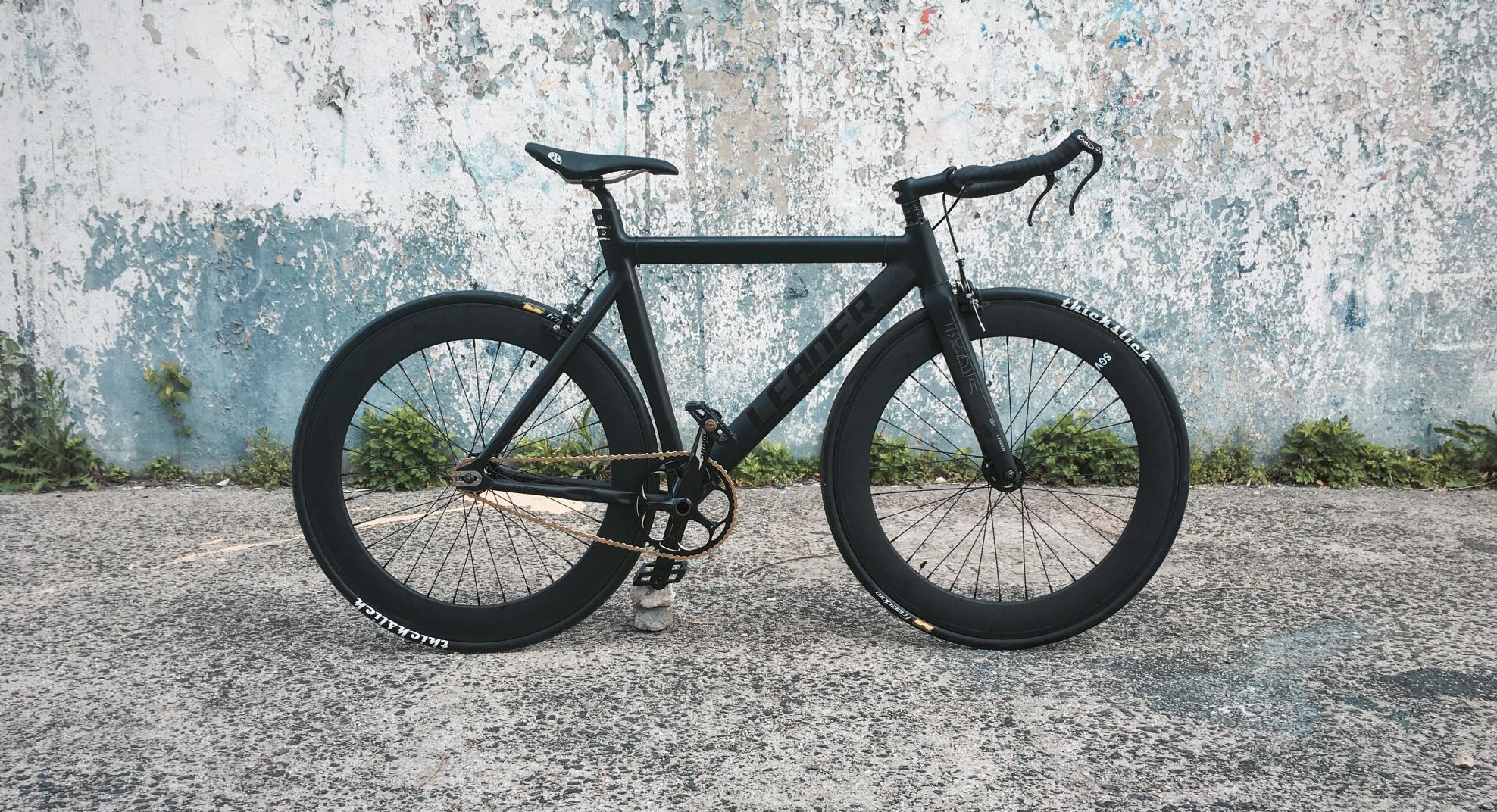 2016 Leader Bikes 725 Black