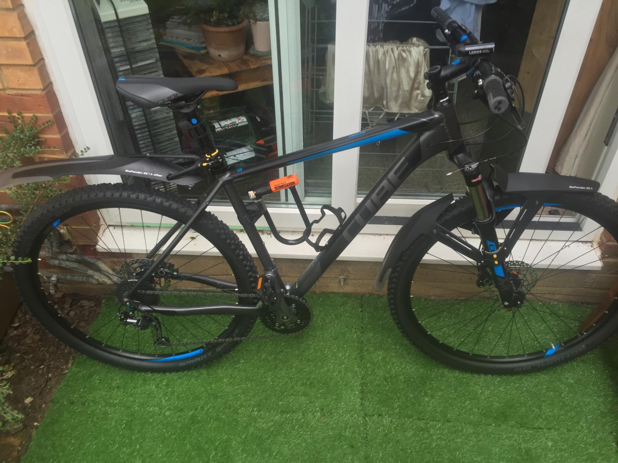 2015 Cube Silver or Gray and Blue