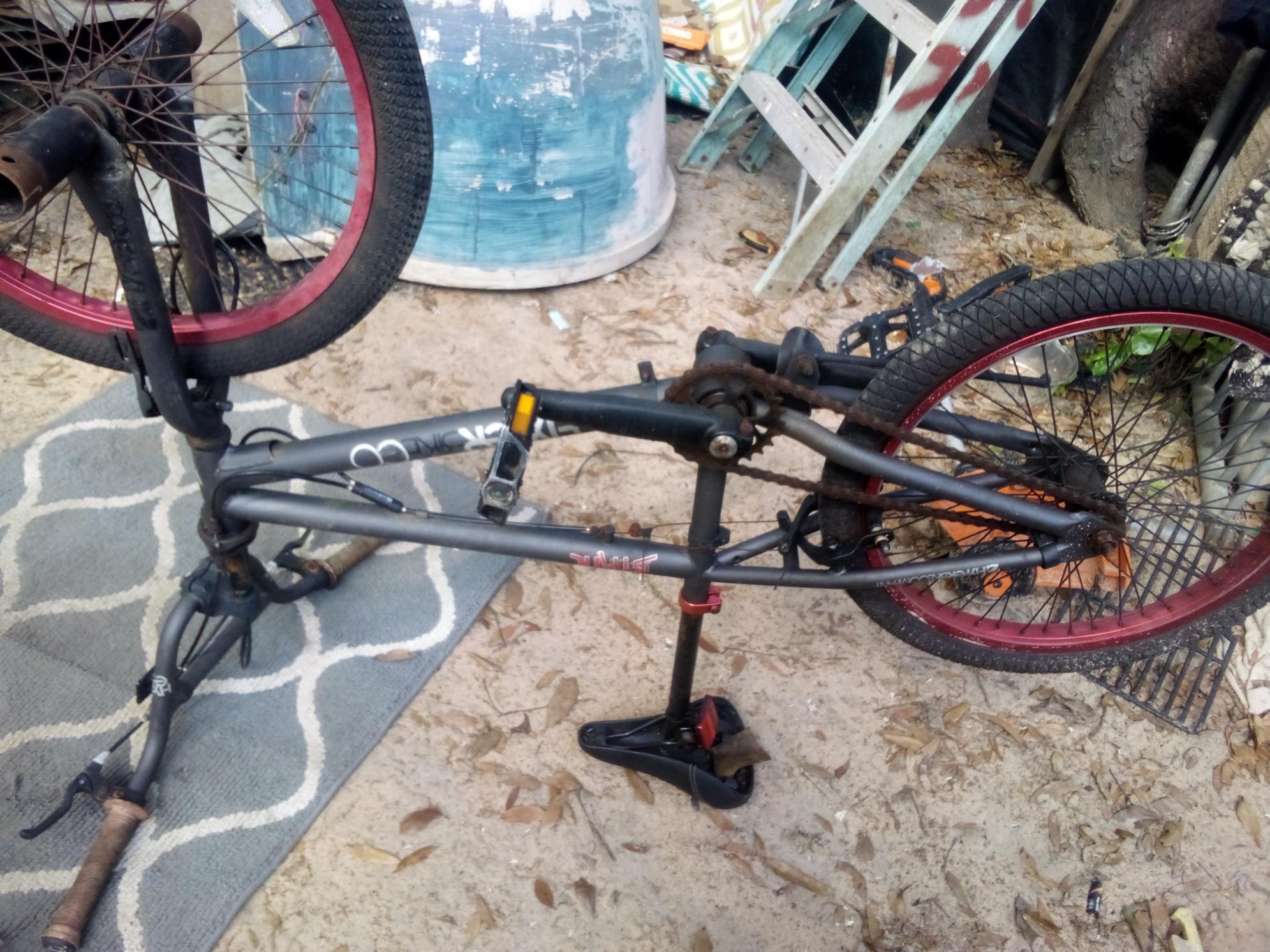 Hyper Static Black and Red