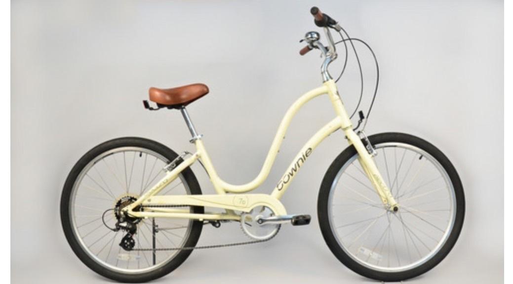 2013 Electra Townie  White and Brown
