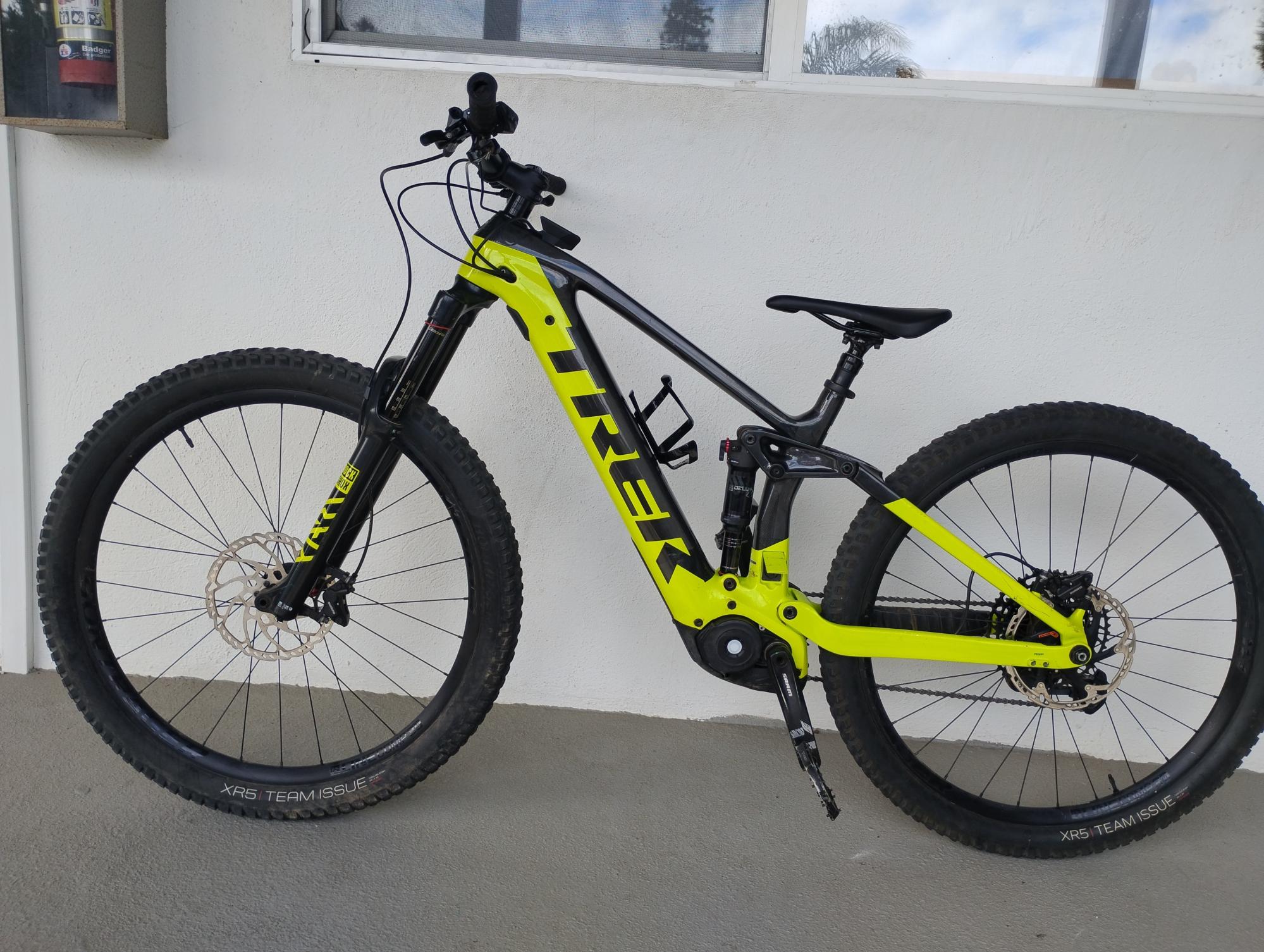 2021 Trek Rail Black and Green