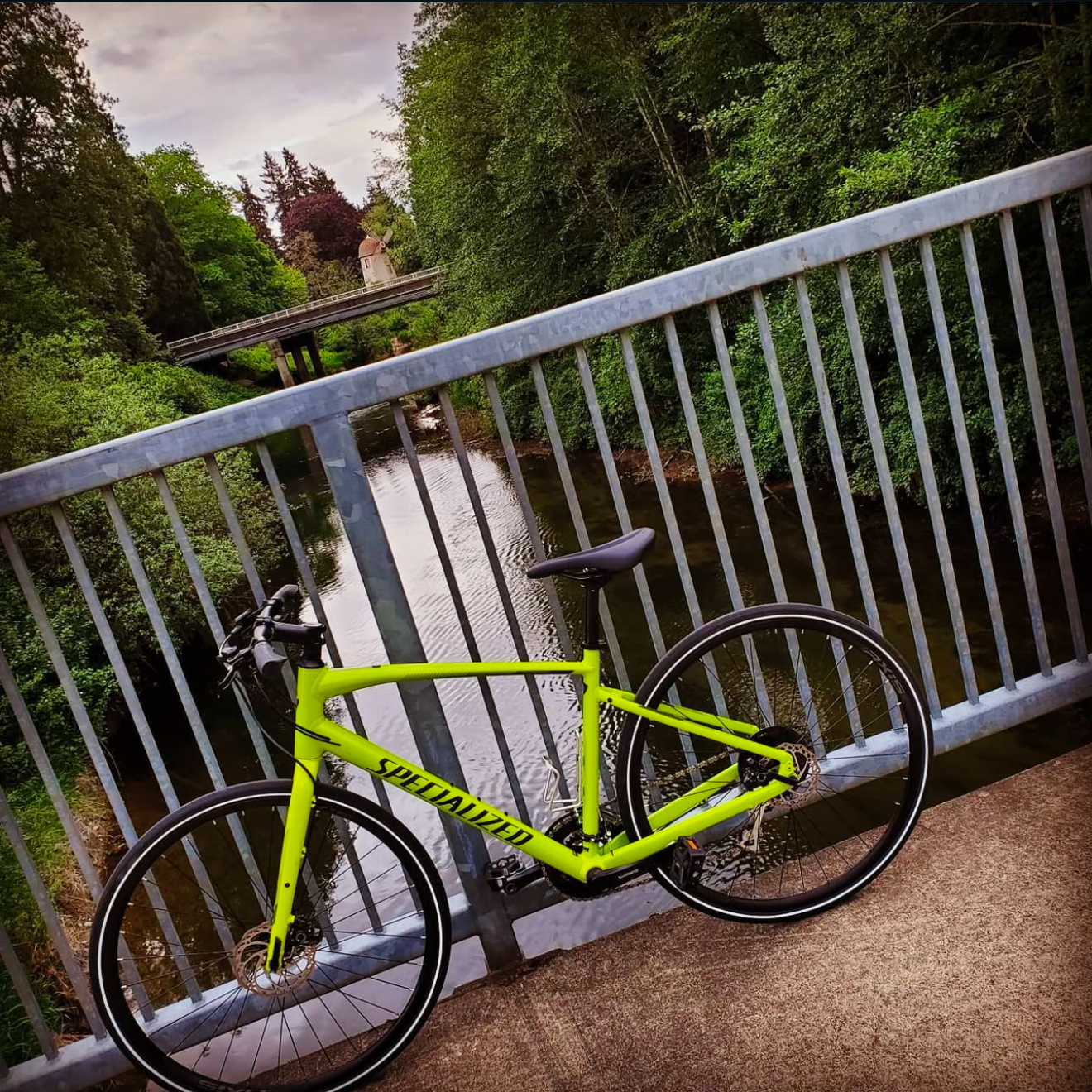 2020 Specialized SIRRUS 2.0 HYP/BLK/BLK M Green