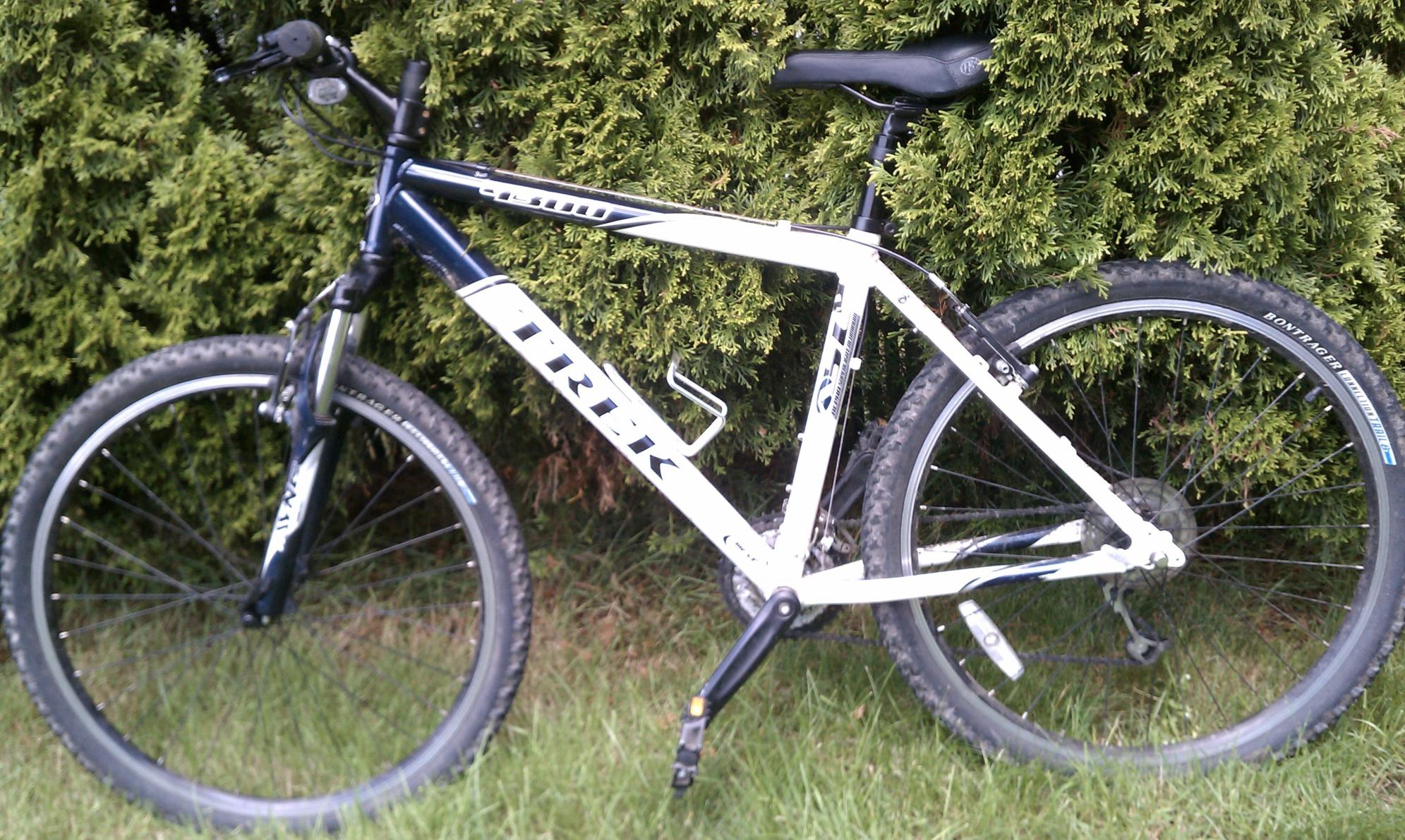 2003 Trek 4300  White