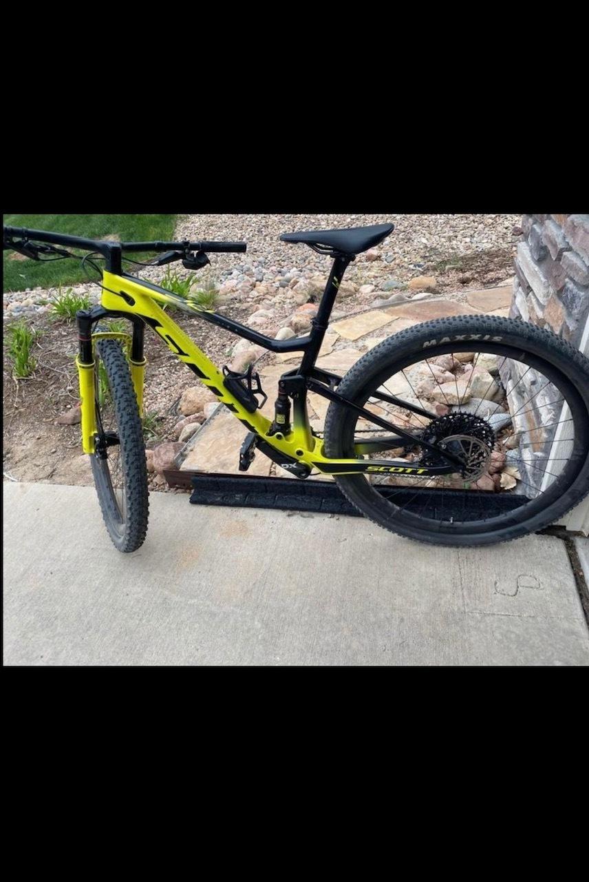 2020 SCOTT RC900 World Cup AXS Yellow or Gold