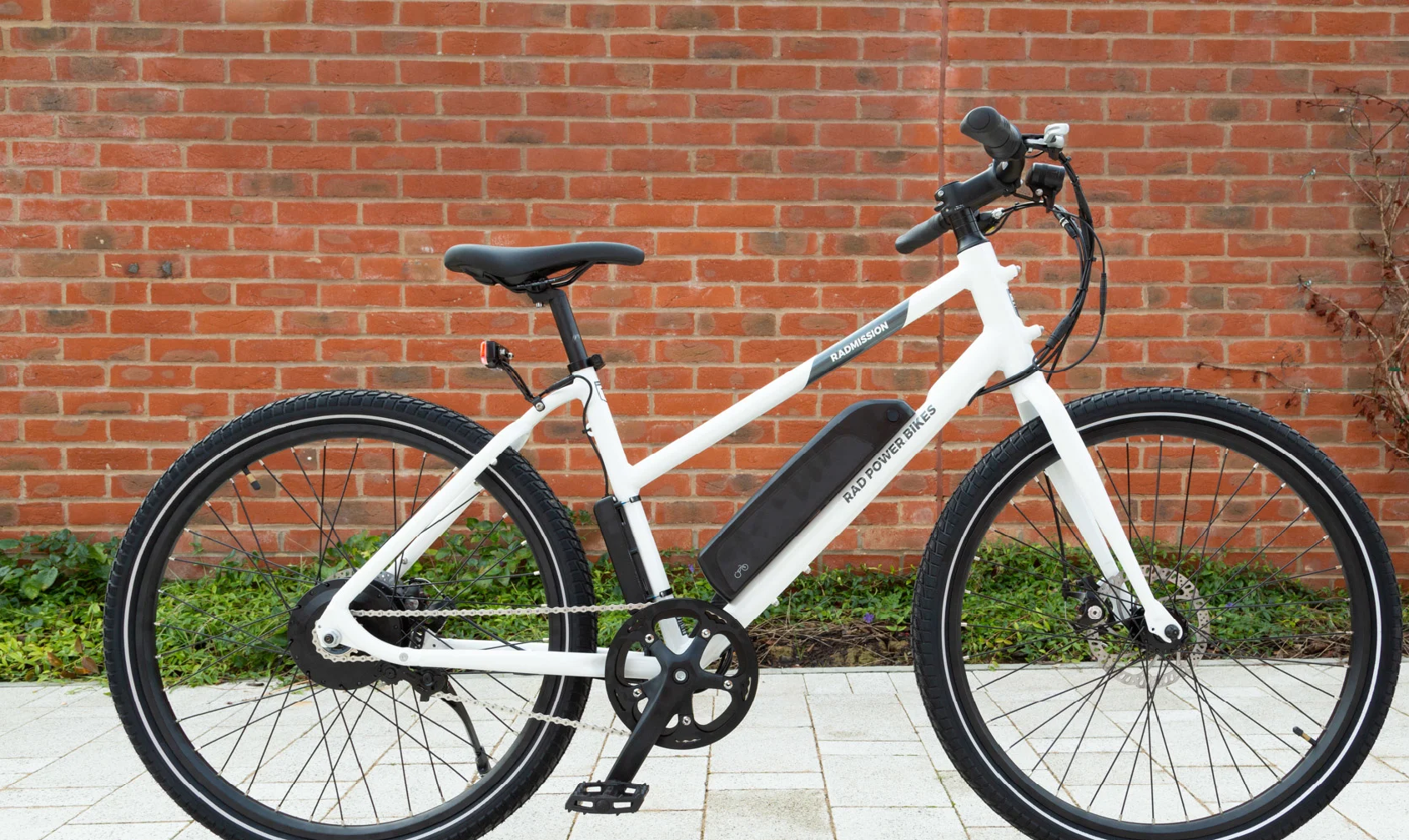 2022 Rad Power Bikes Rad Mission mid-step White