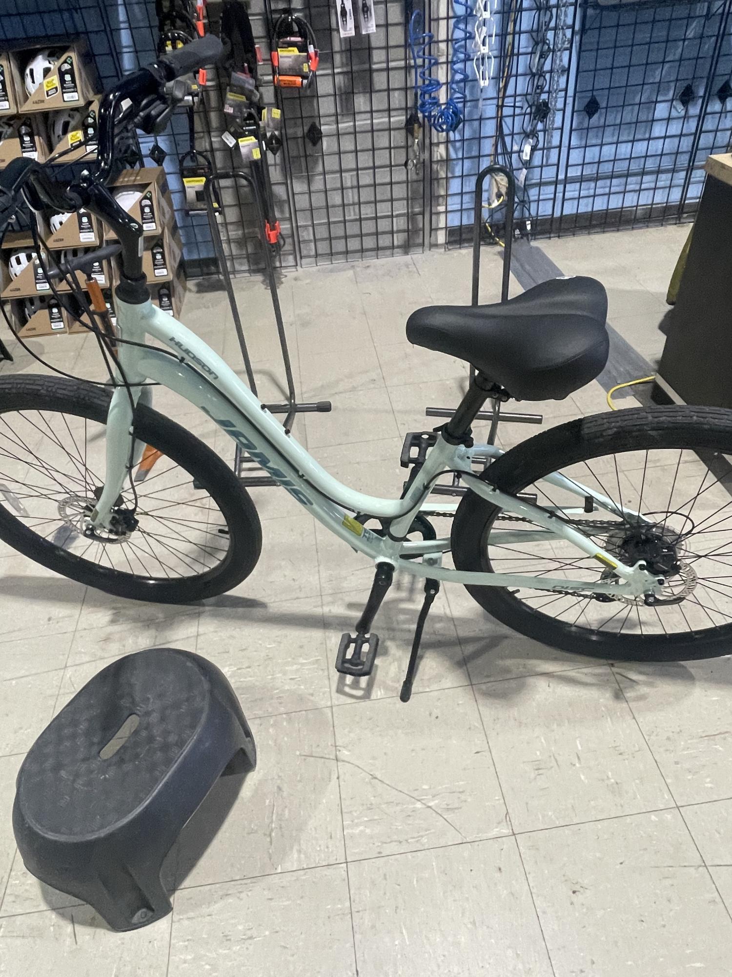 2024 Jamis Hudson step thru Green