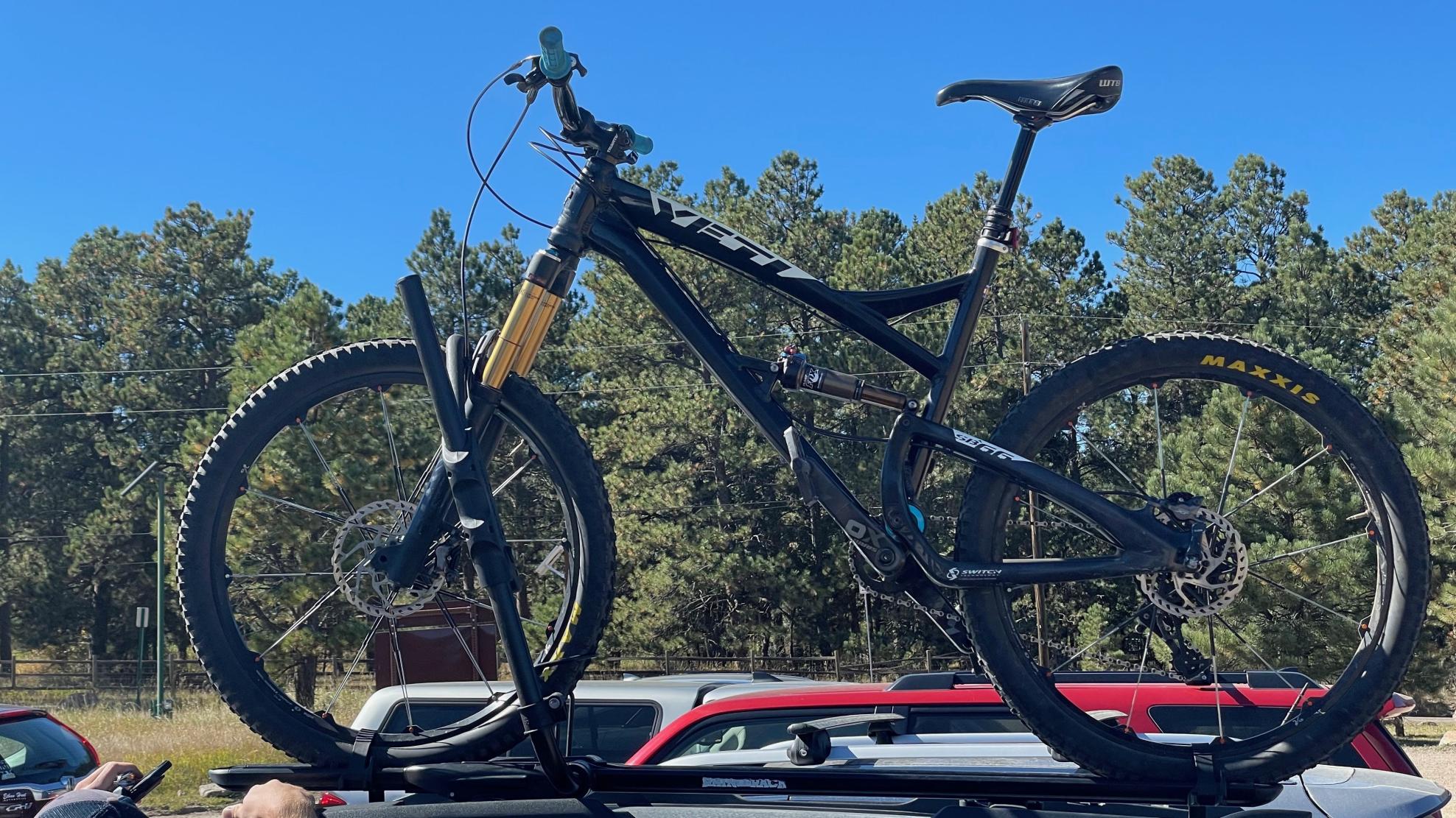 2014 Yeti SB-66 Black and Teal