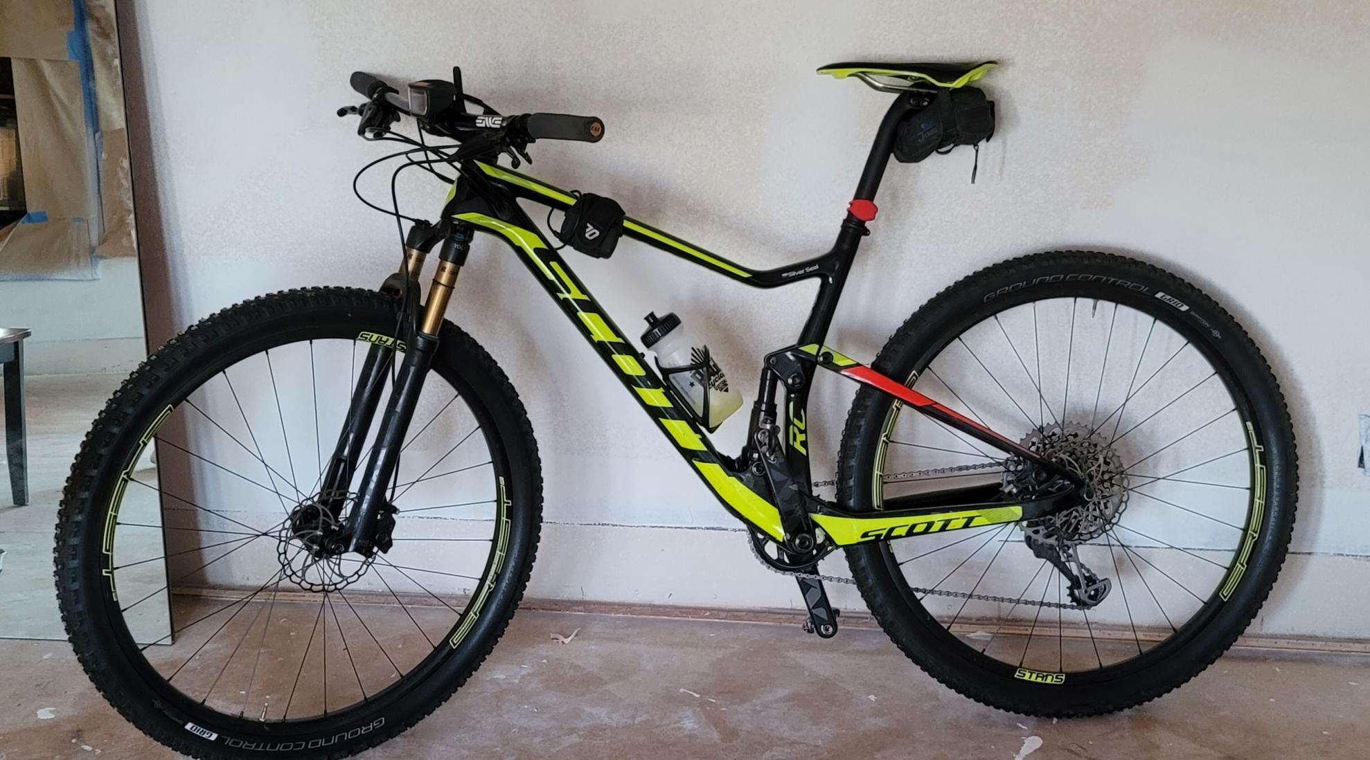 2018 SCOTT Spark RC 900 World Cup Black and Green