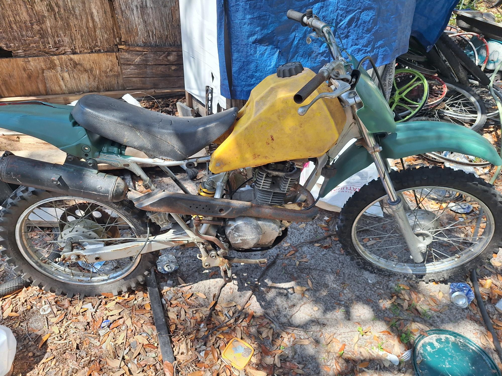 Honda 150cc dirtbike Silver, gray or bare metal