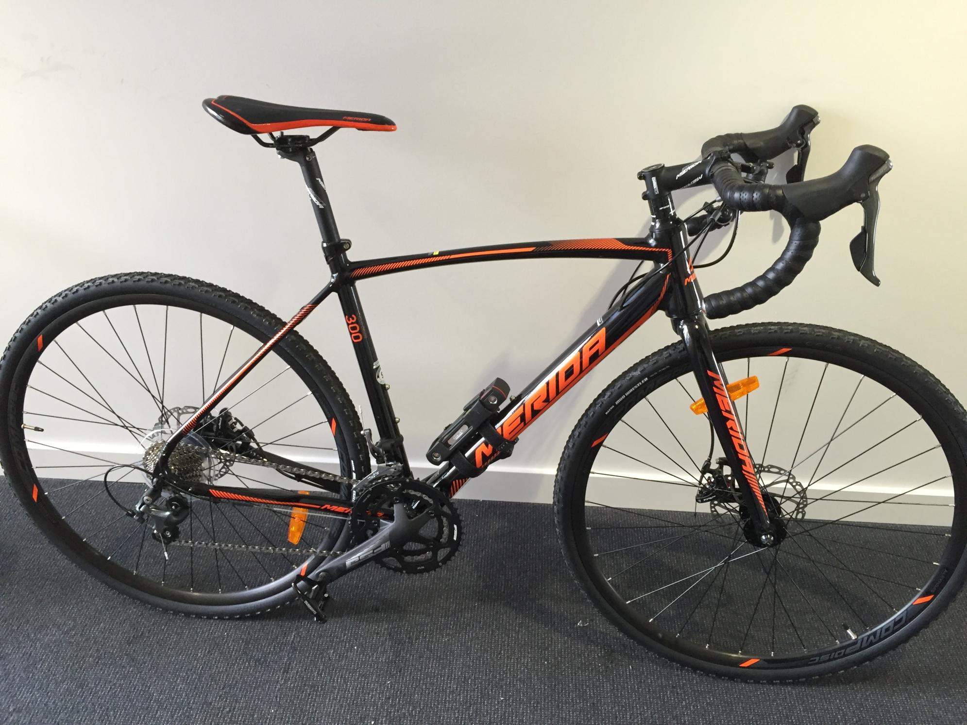 2016 Merida Bikes Cyclocross 300 Black and Orange