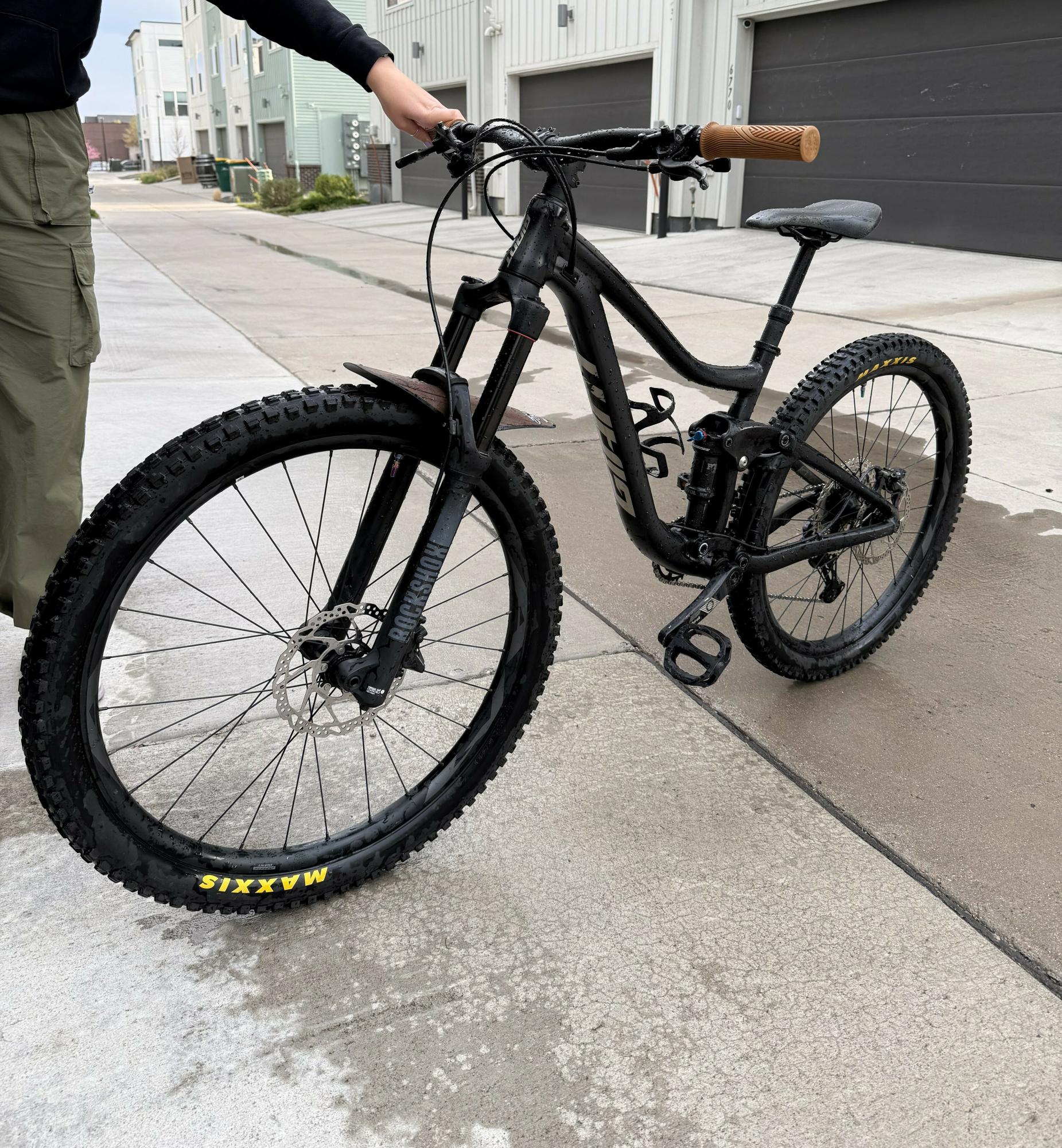 2021 Giant Trance Black