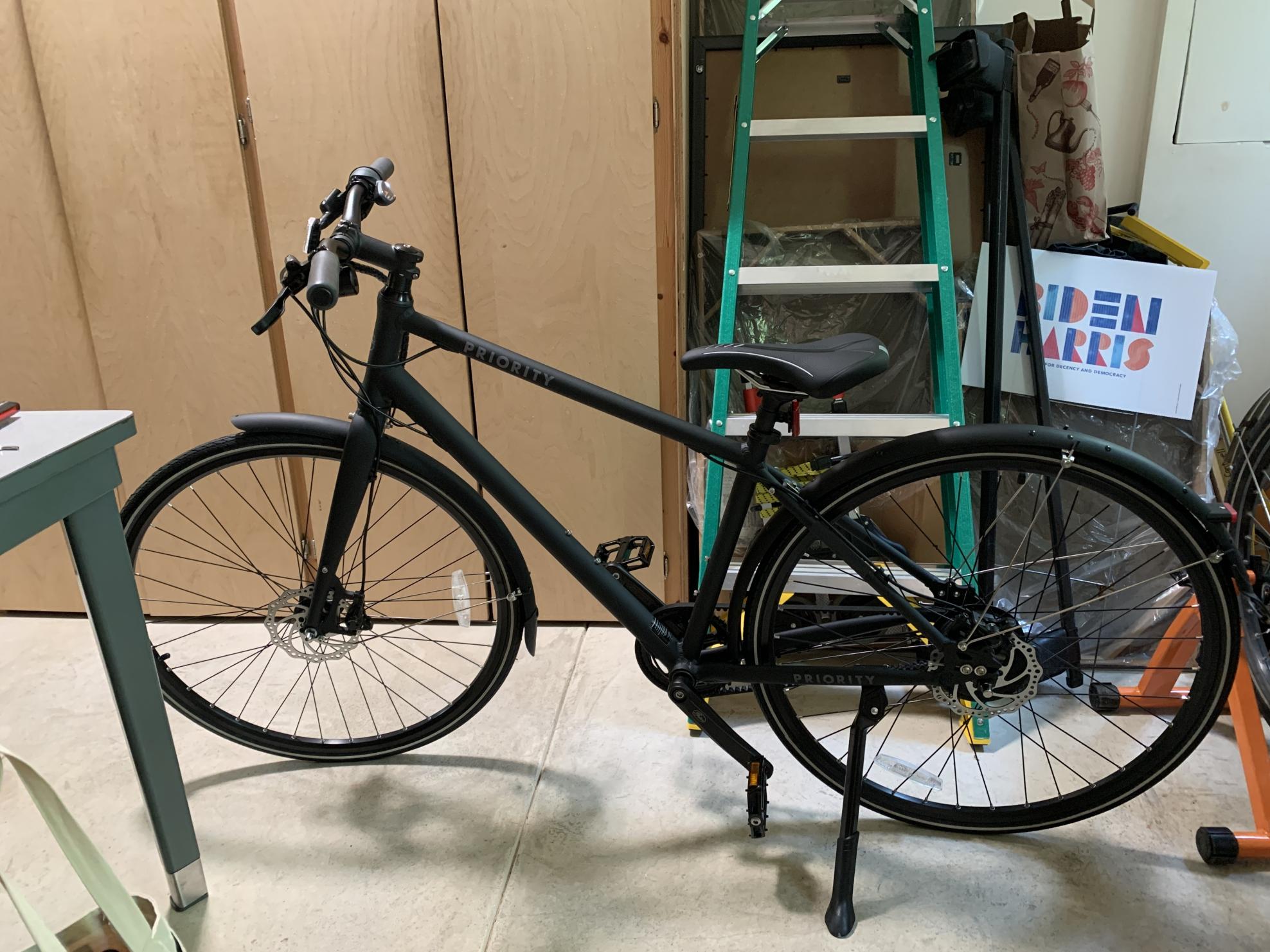 2022 Priority Bicycles Continuum Onyx Black