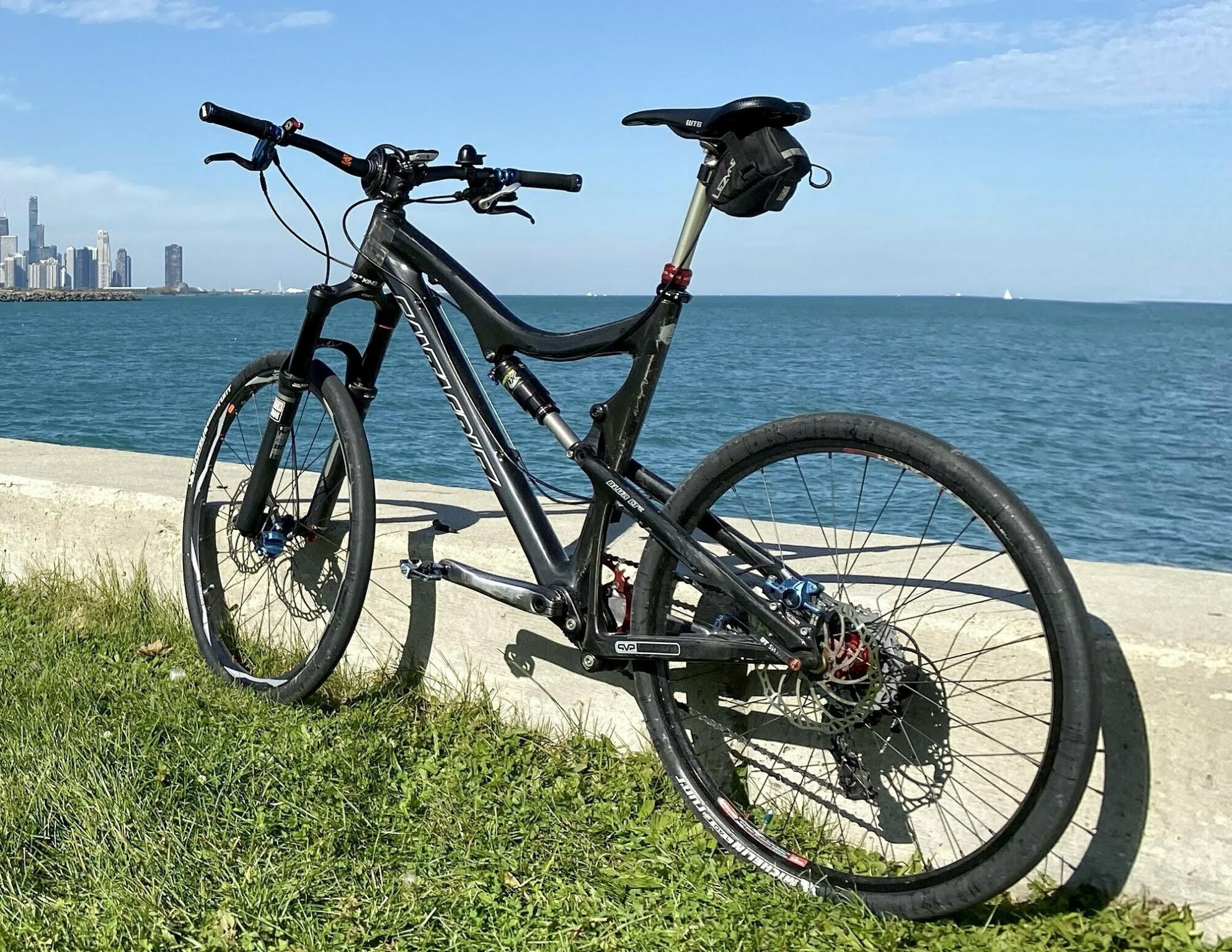 2010 Santa Cruz Blur LTc Black