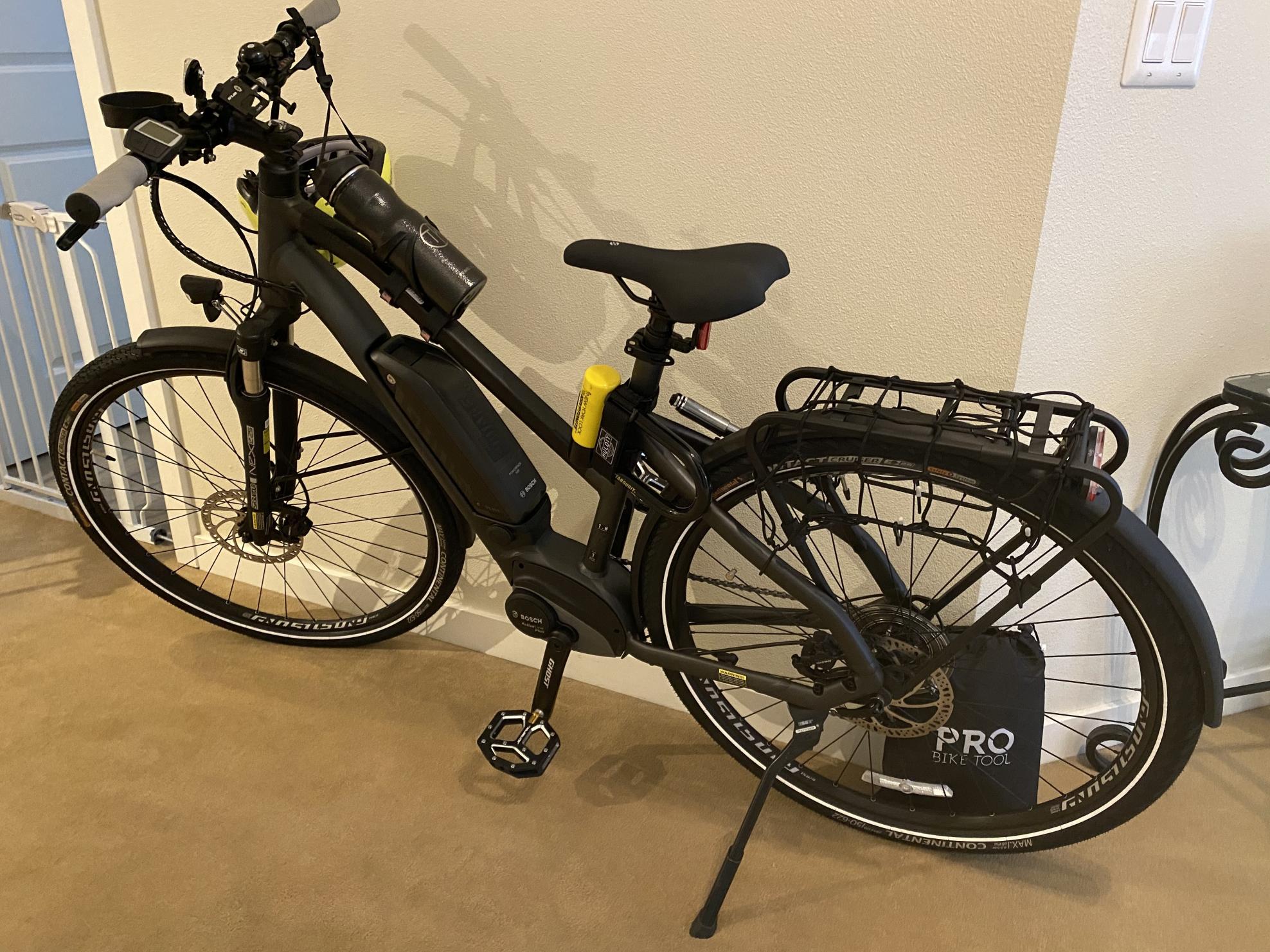 2020 Ghost Hybride Square Trekking B1.8 AL Step-Through Electric Bike Black
