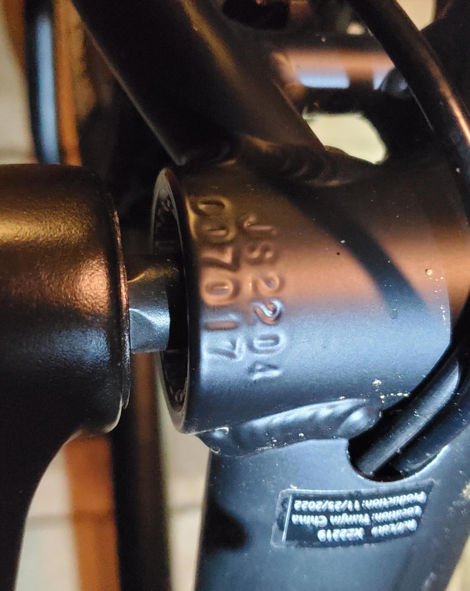 2022 Kent 22910 Silver, gray or bare metal and Black