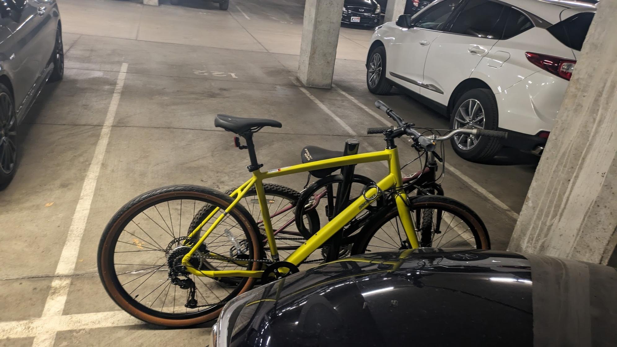 Diamondback Db Division 2 Yellow or Gold