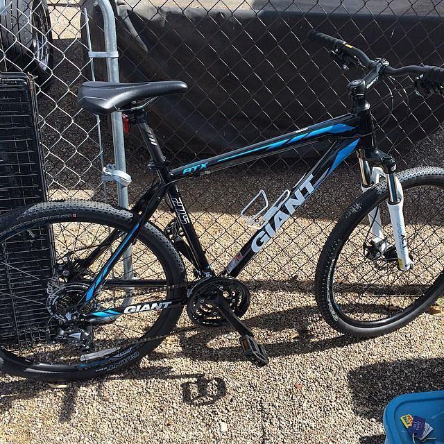 2015 Giant ATX Black