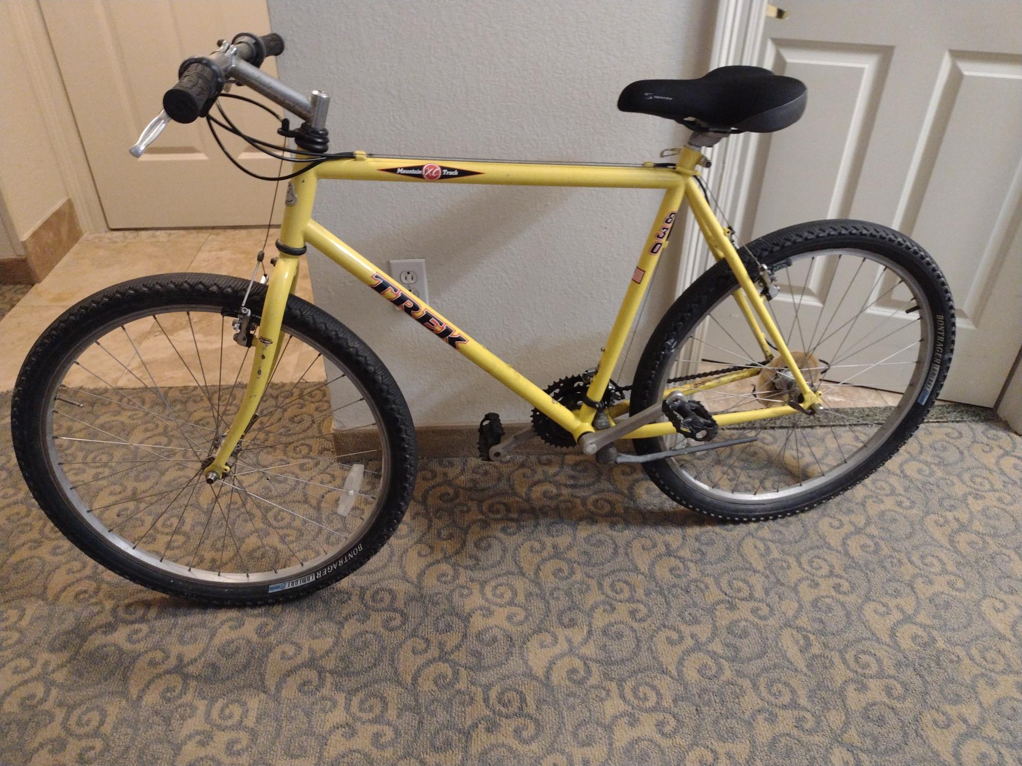 2022 Trek 830 mountain Yellow or Gold