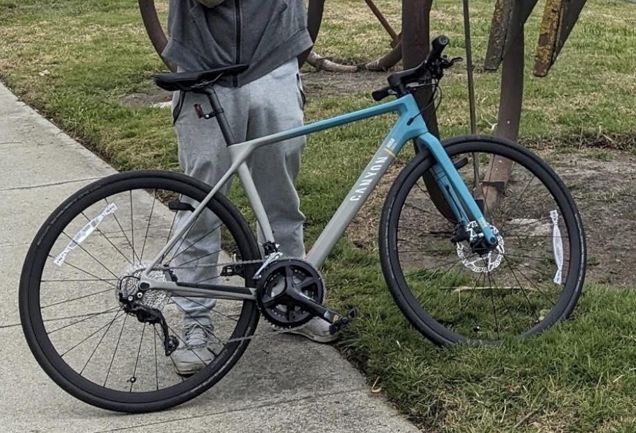 2025 Canyon bicycles Roadlite CF 8 Teal and Silver, gray or bare metal