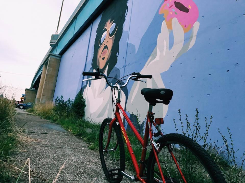 Giant Chinook Red and Yellow or Gold