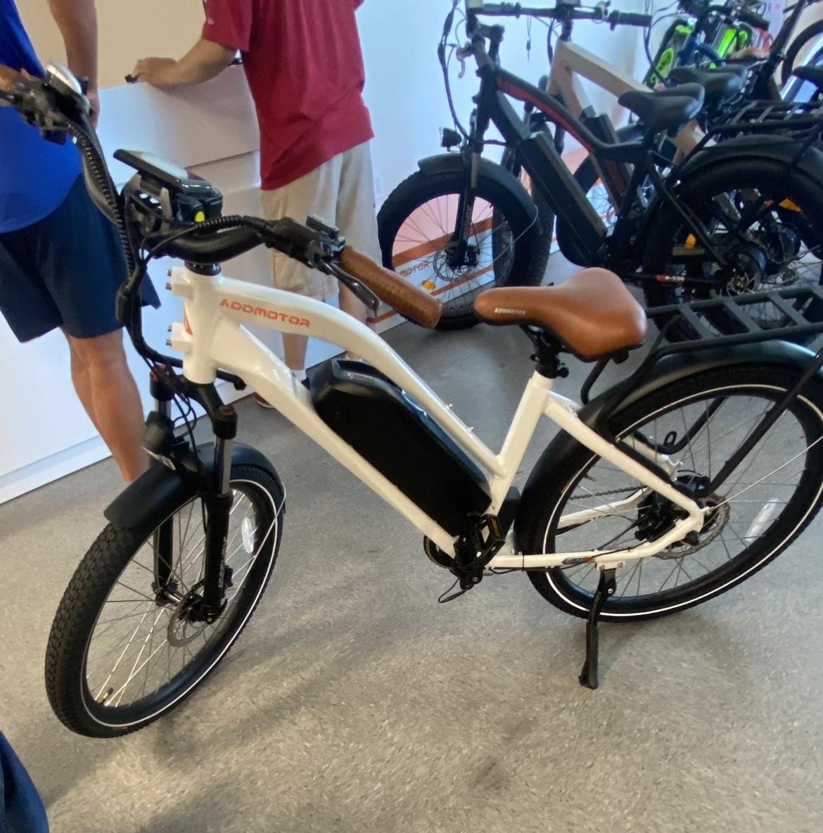 Addmotor 500W E-43 City Pro Electric Bike White