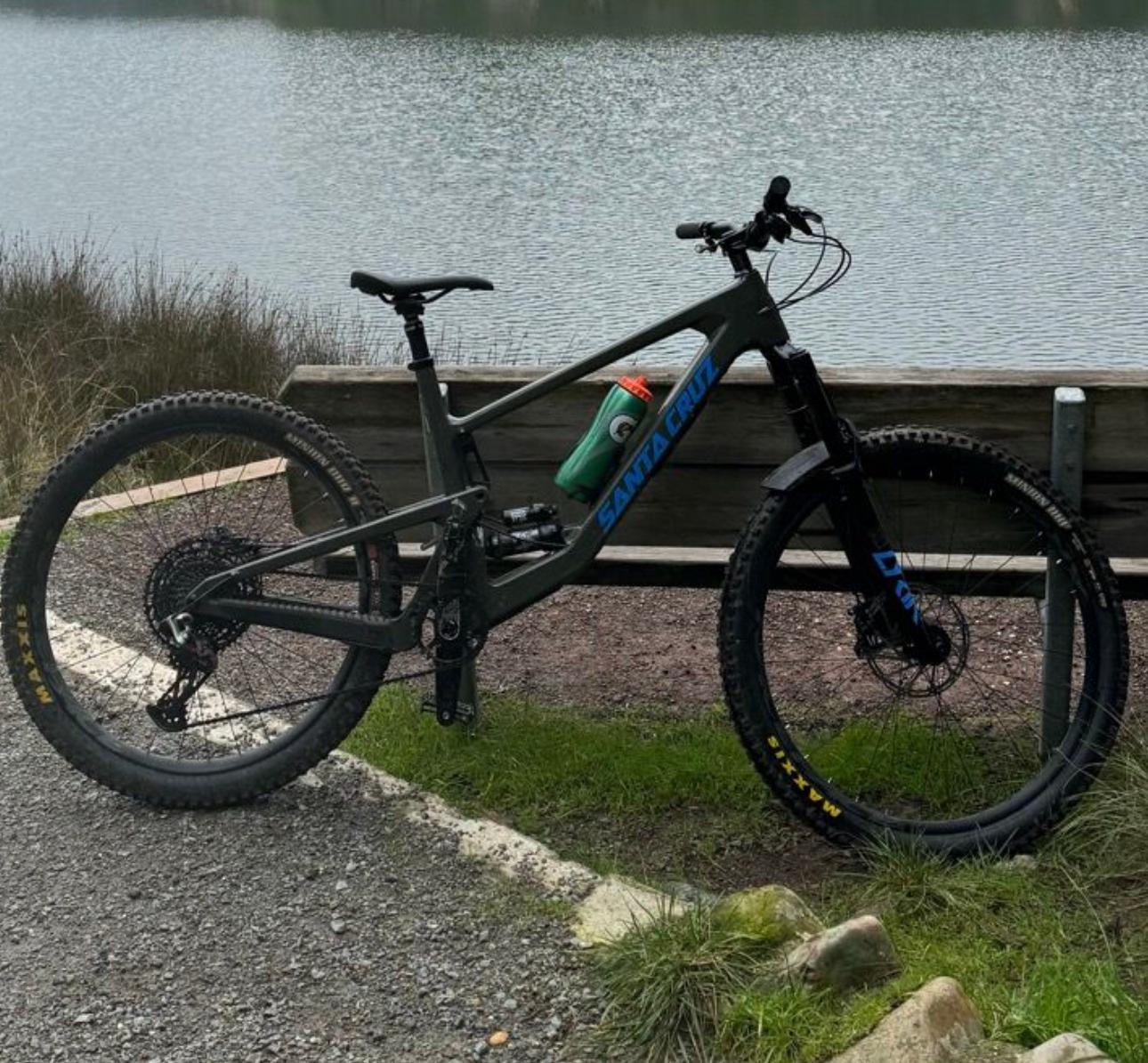 2022 Santa Cruz Bronson 4 CR Green