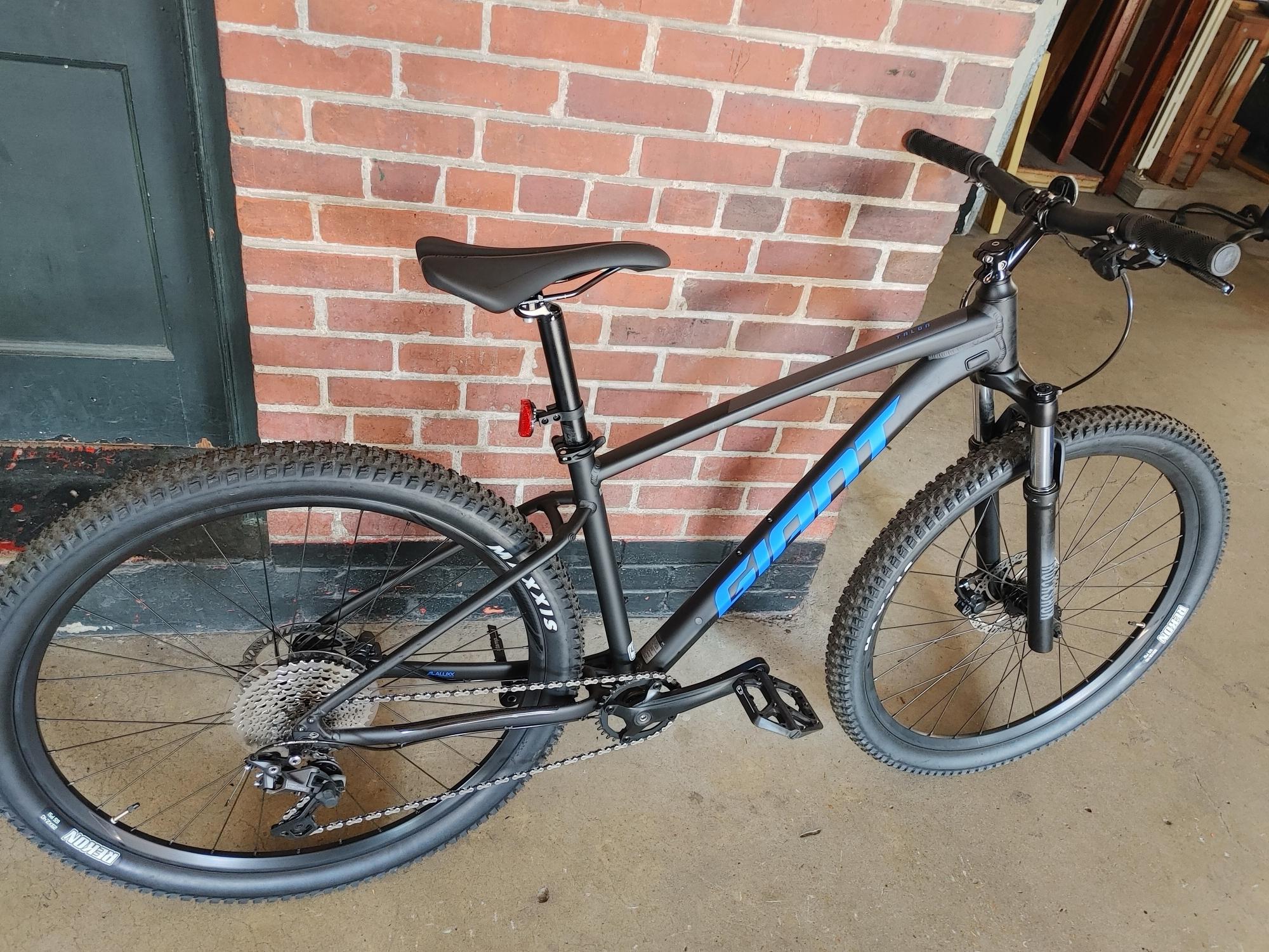 2021 Giant Talon 1 Black