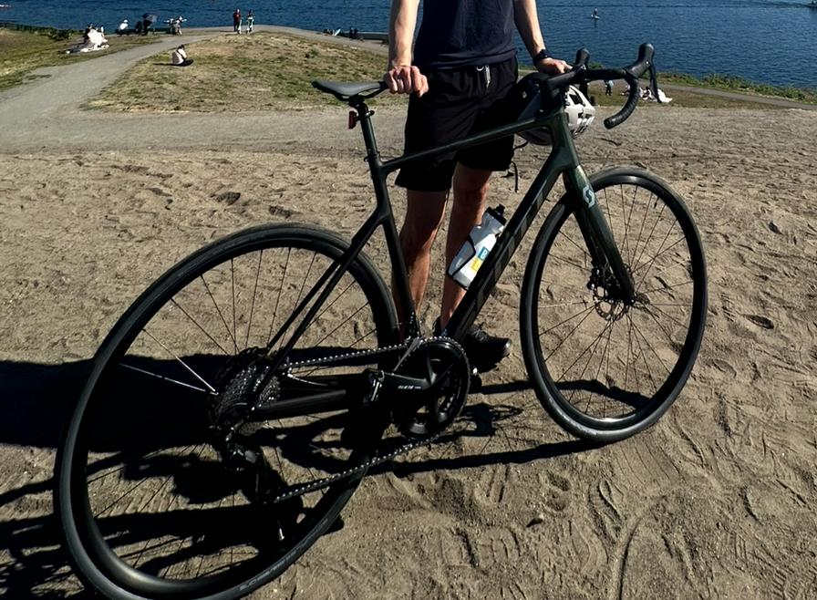 2023 SCOTT Addict 30 Black and Green