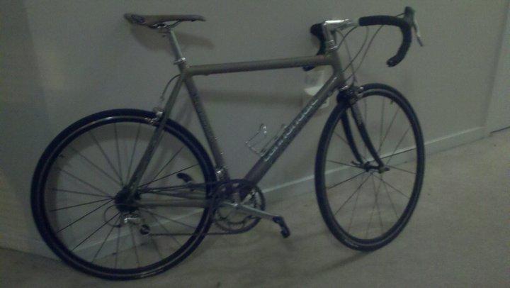 2000 Cannondale R3000 Silver or Gray