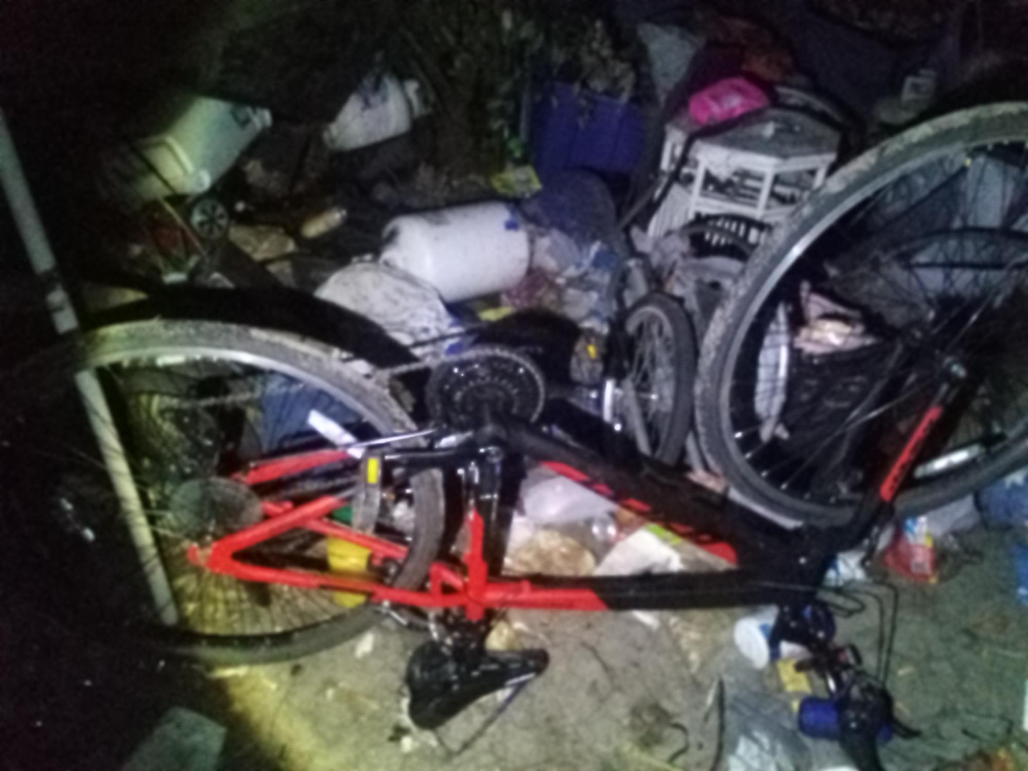 Hyper Aluminum Black and Red