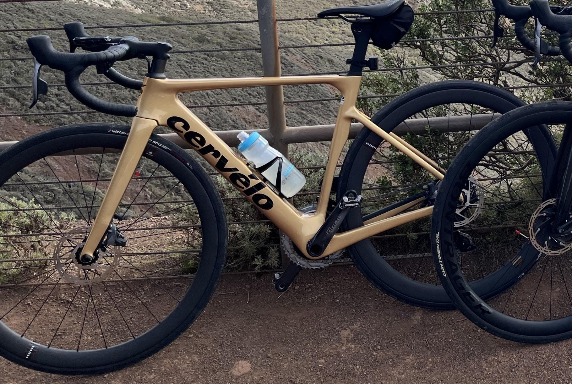 2022 Cervélo Soloist Disc Force AXS Yellow or Gold