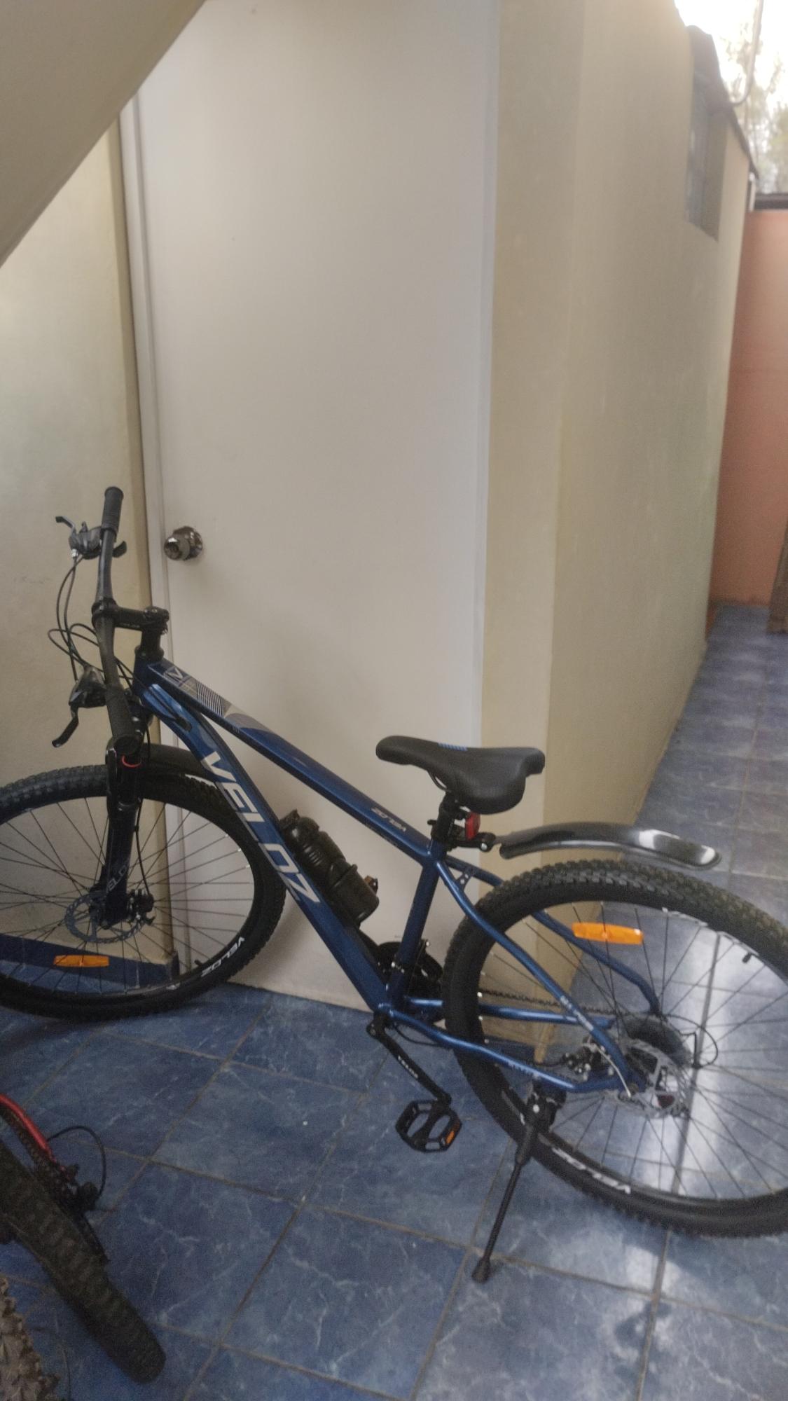 Veloz Veloz-Venzo Blue