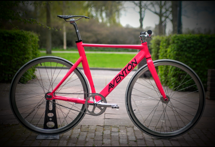 2016 Aventón Mataro Pink