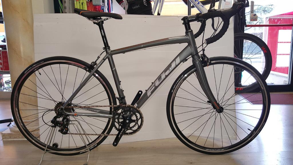 2016 Fuji Sportif 2.5 Black and Orange