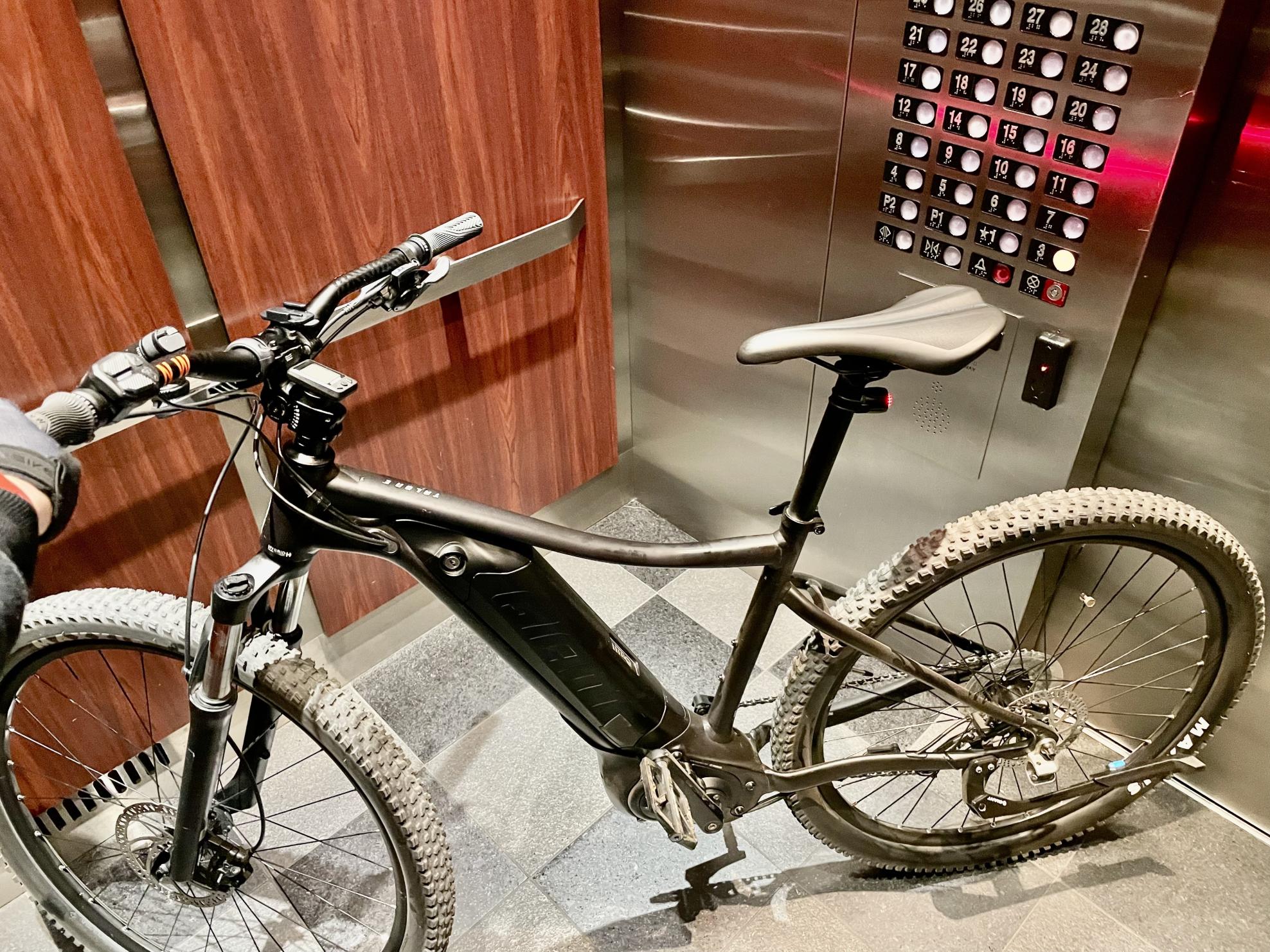 2021 Giant Talon e+ Black