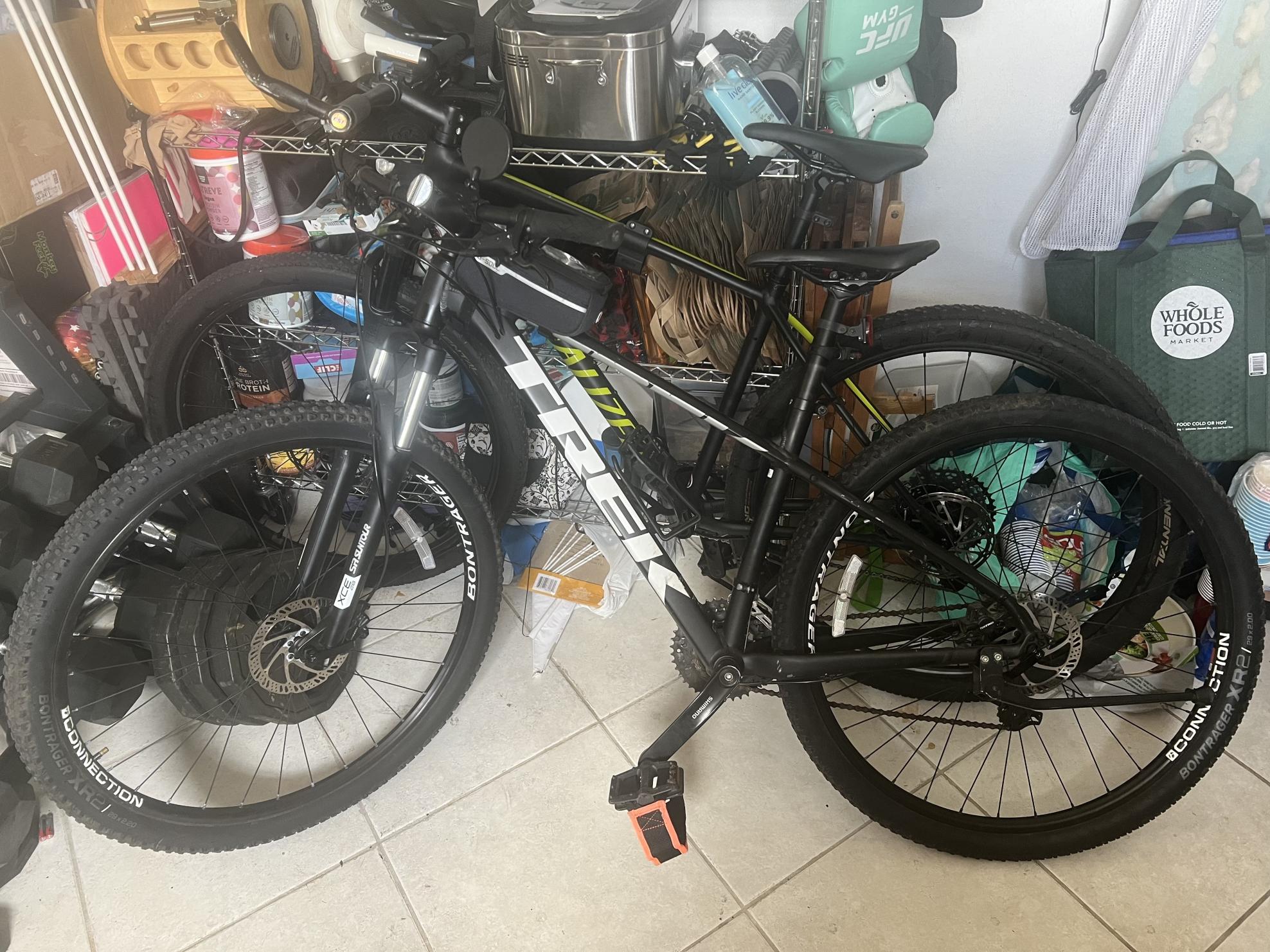 2020 Trek Marlin 5 Black