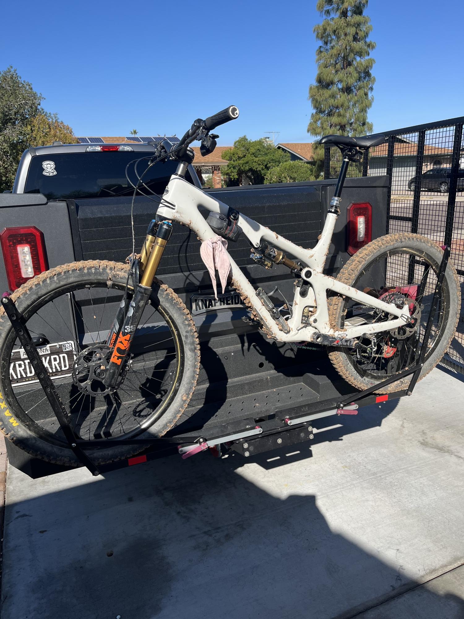 2022 Yeti Sb-140 White