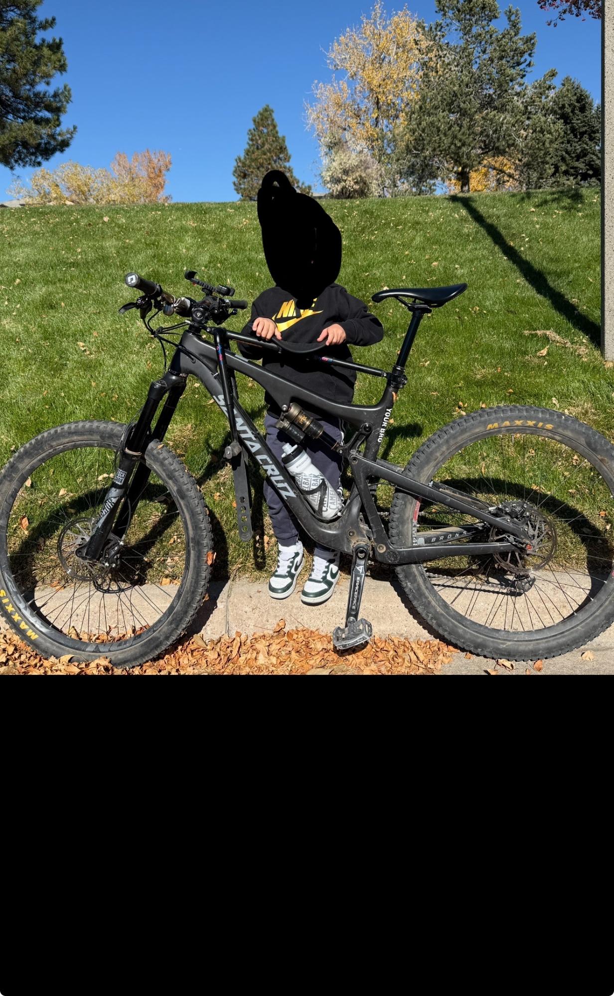 2016 Santa Cruz Bronson Black