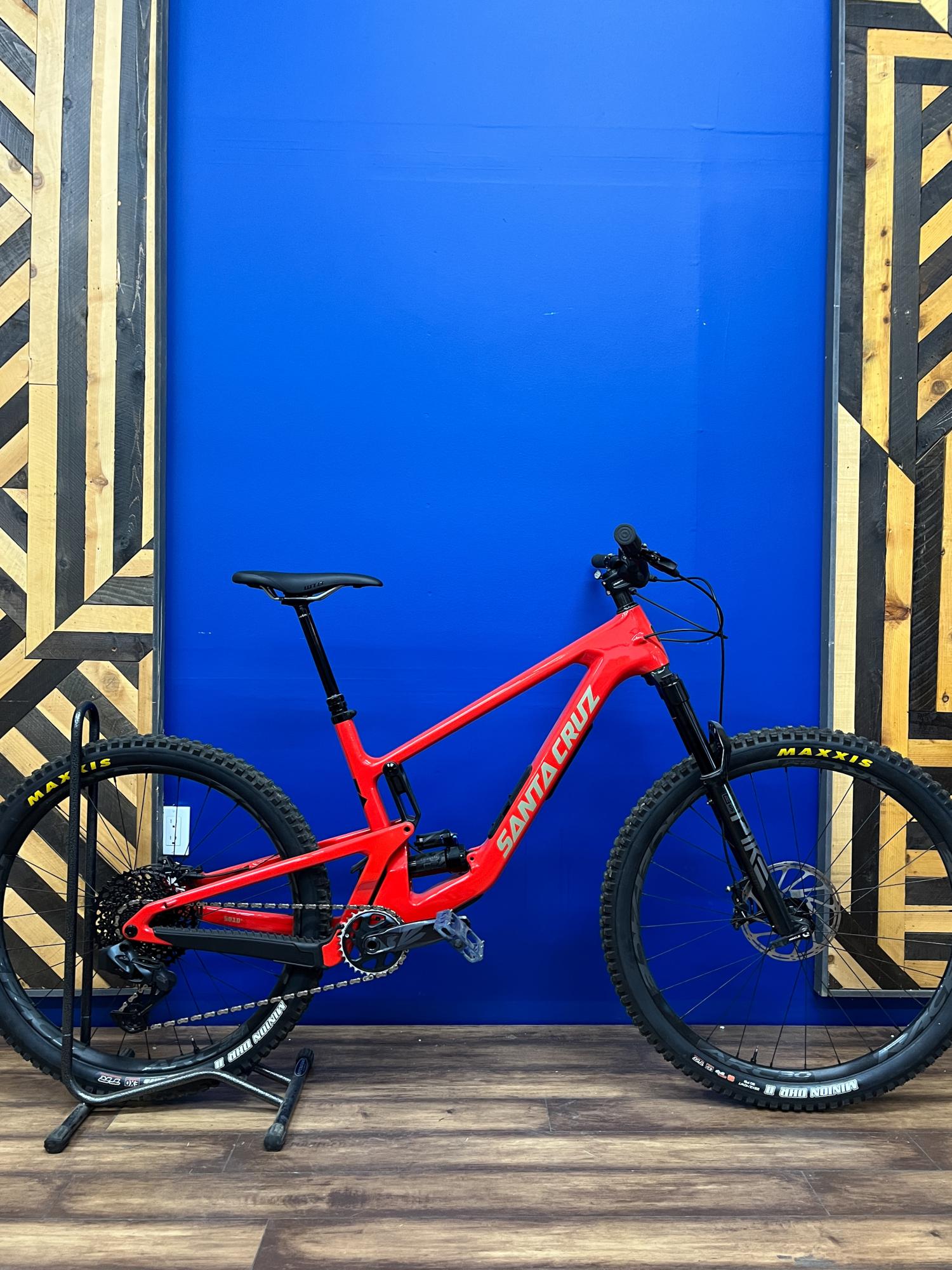 2023 Santa Cruz 5010 Red