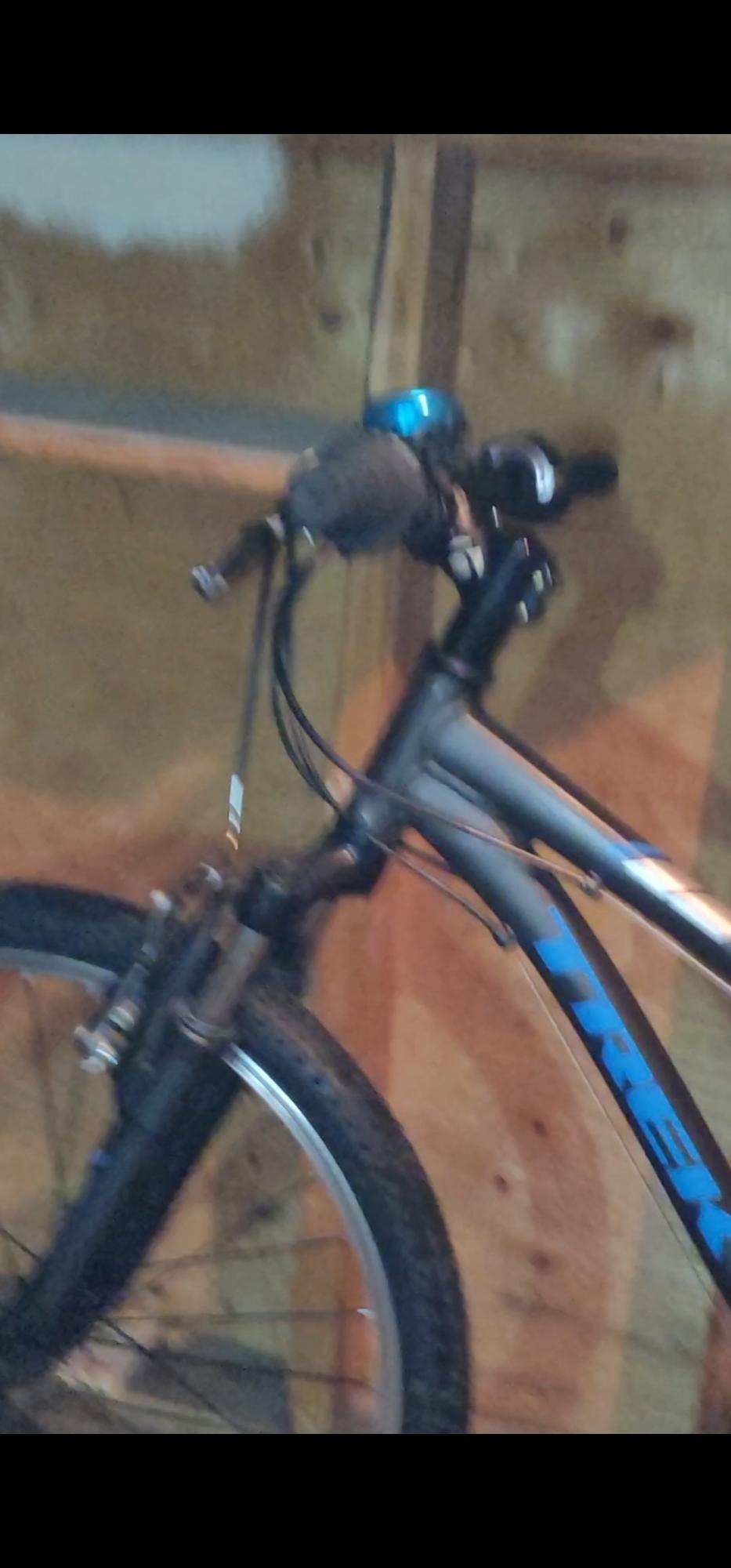 Trek precaliber Black